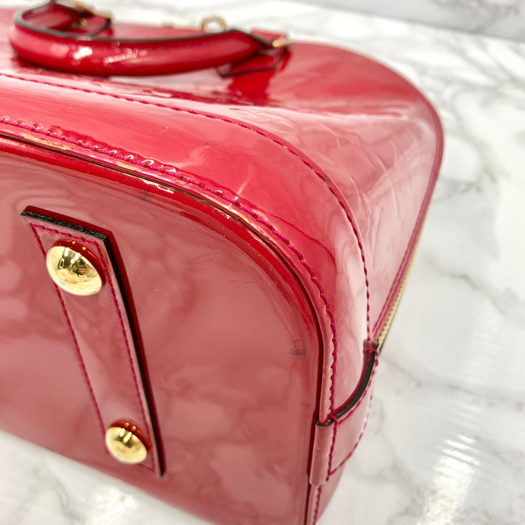 LOUIS VUITTON Vernis Alma PM