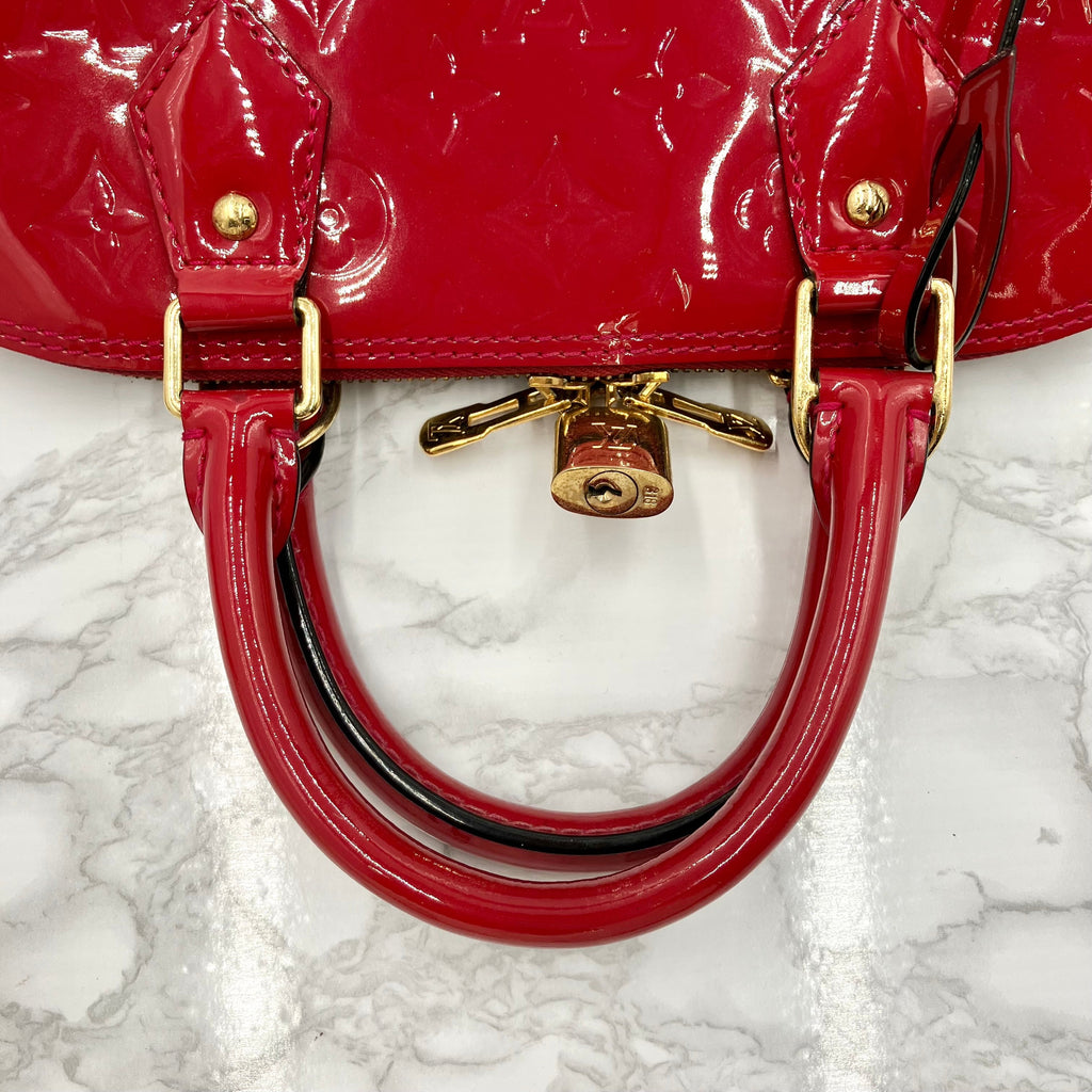 LOUIS VUITTON Vernis Alma PM