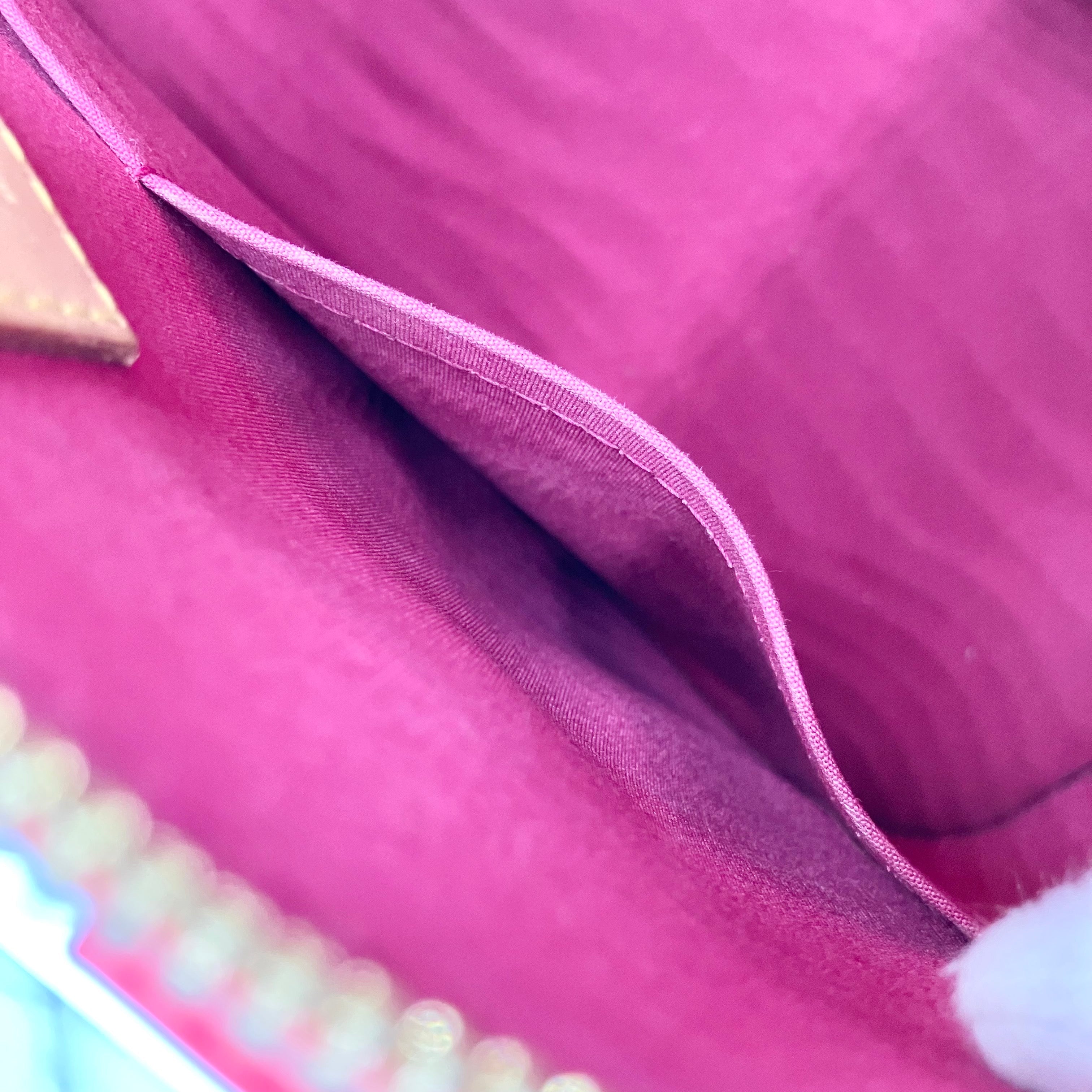 LOUIS VUITTON Vernis Alma PM