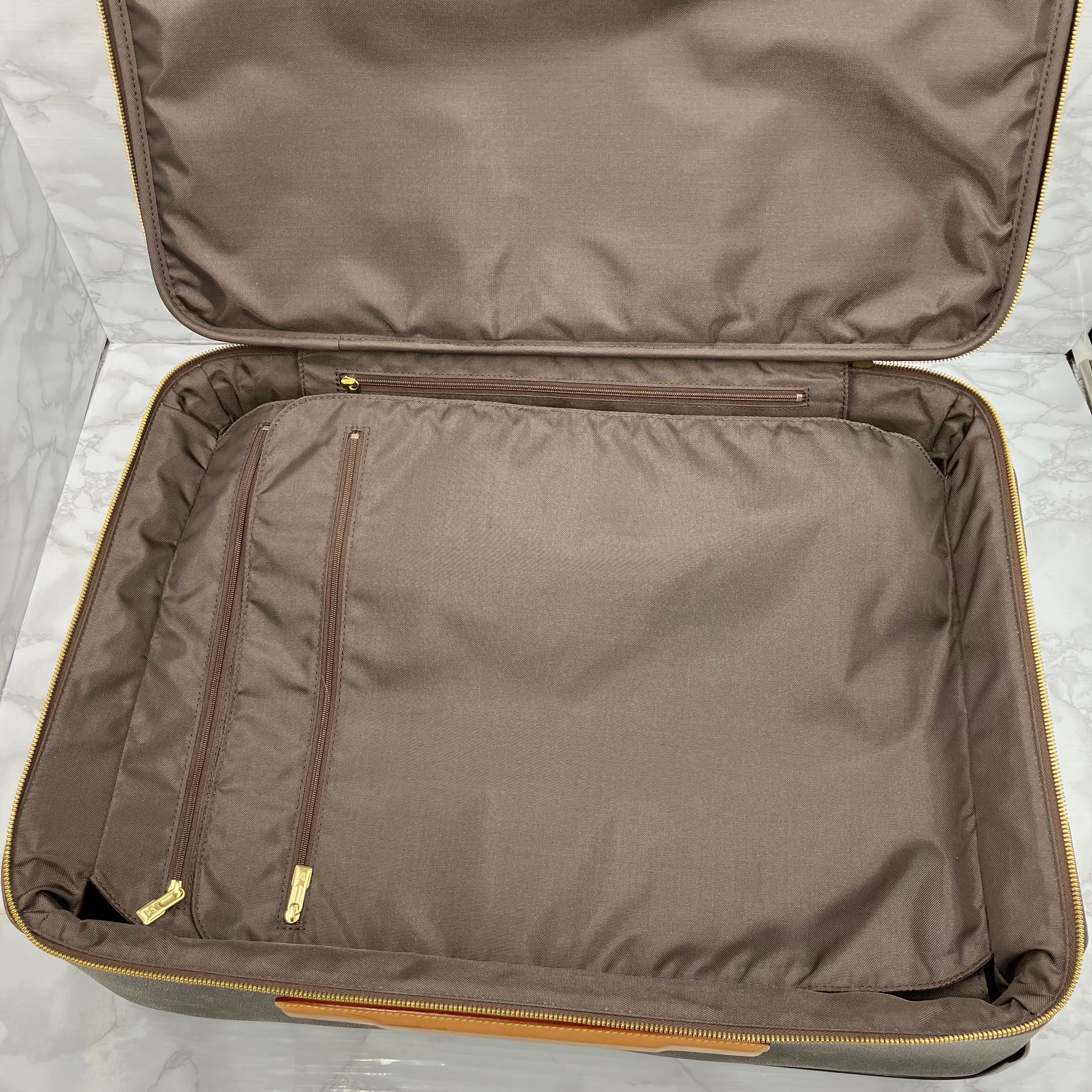 LOUIS VUITTON Monogram Pegase55