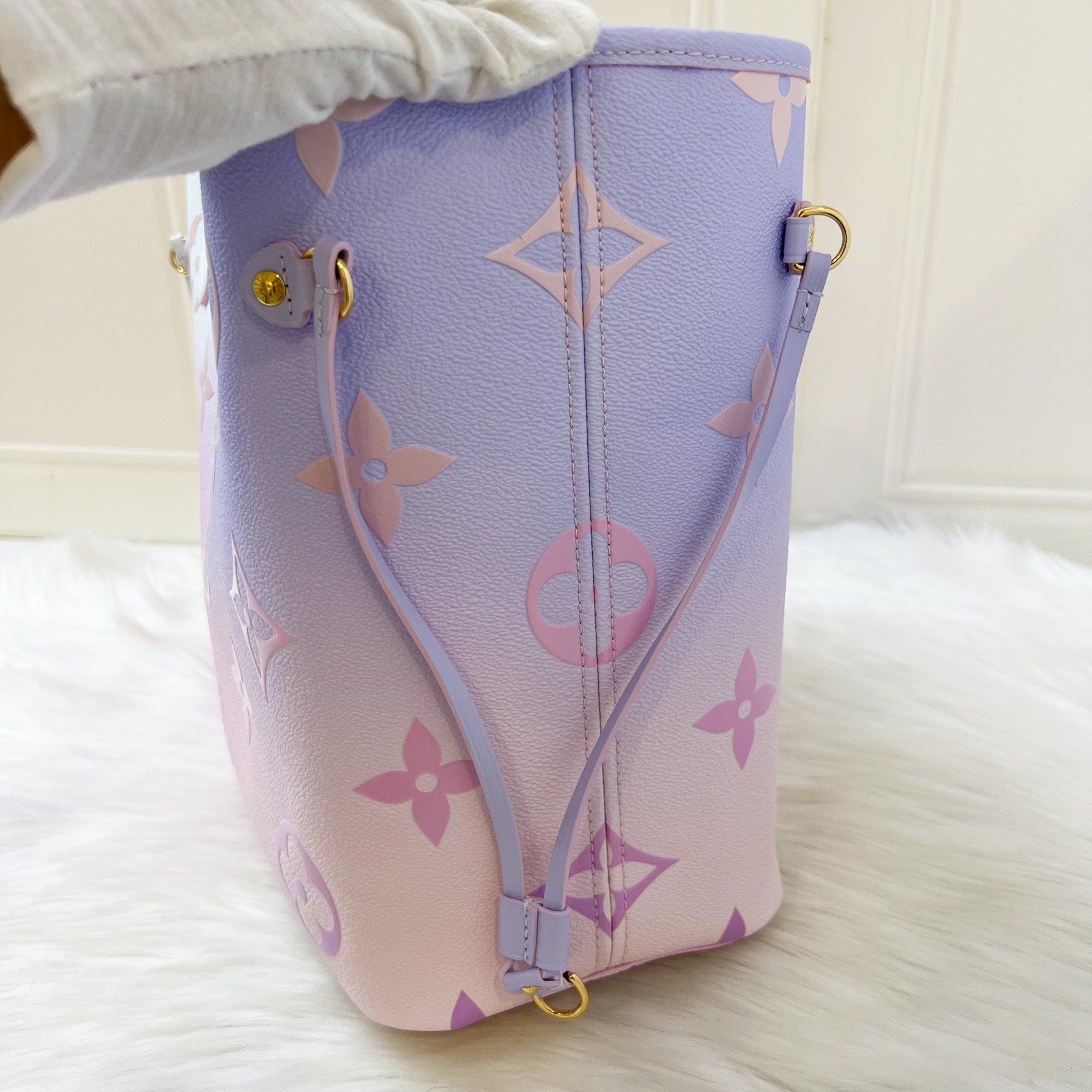LV Neverfull MM Spring in the Air Sunrise Pastel Canvas and GHW