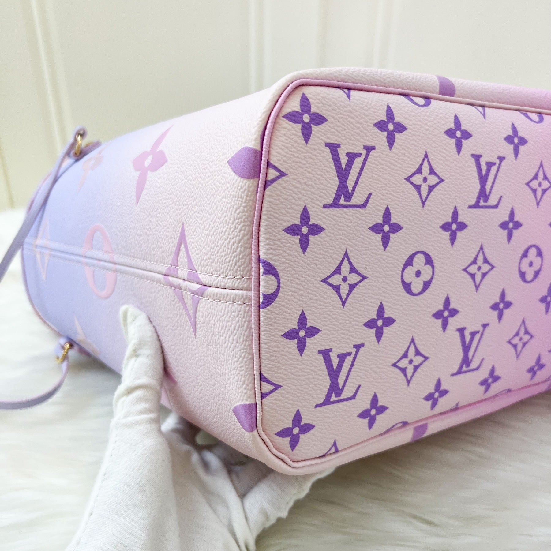 LV Neverfull MM Spring in the Air Sunrise Pastel Canvas and GHW