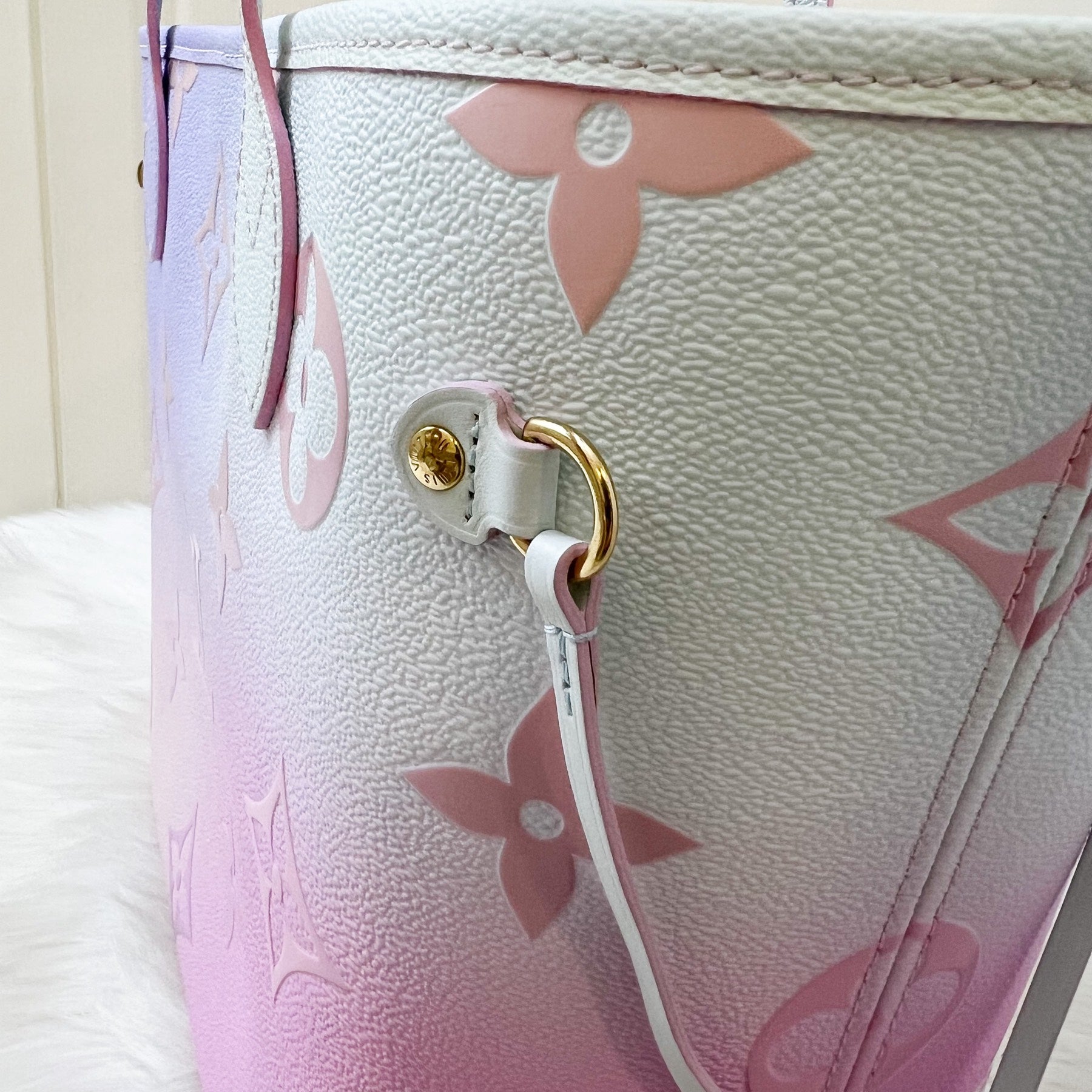LV Neverfull MM Spring in the Air Sunrise Pastel Canvas and GHW