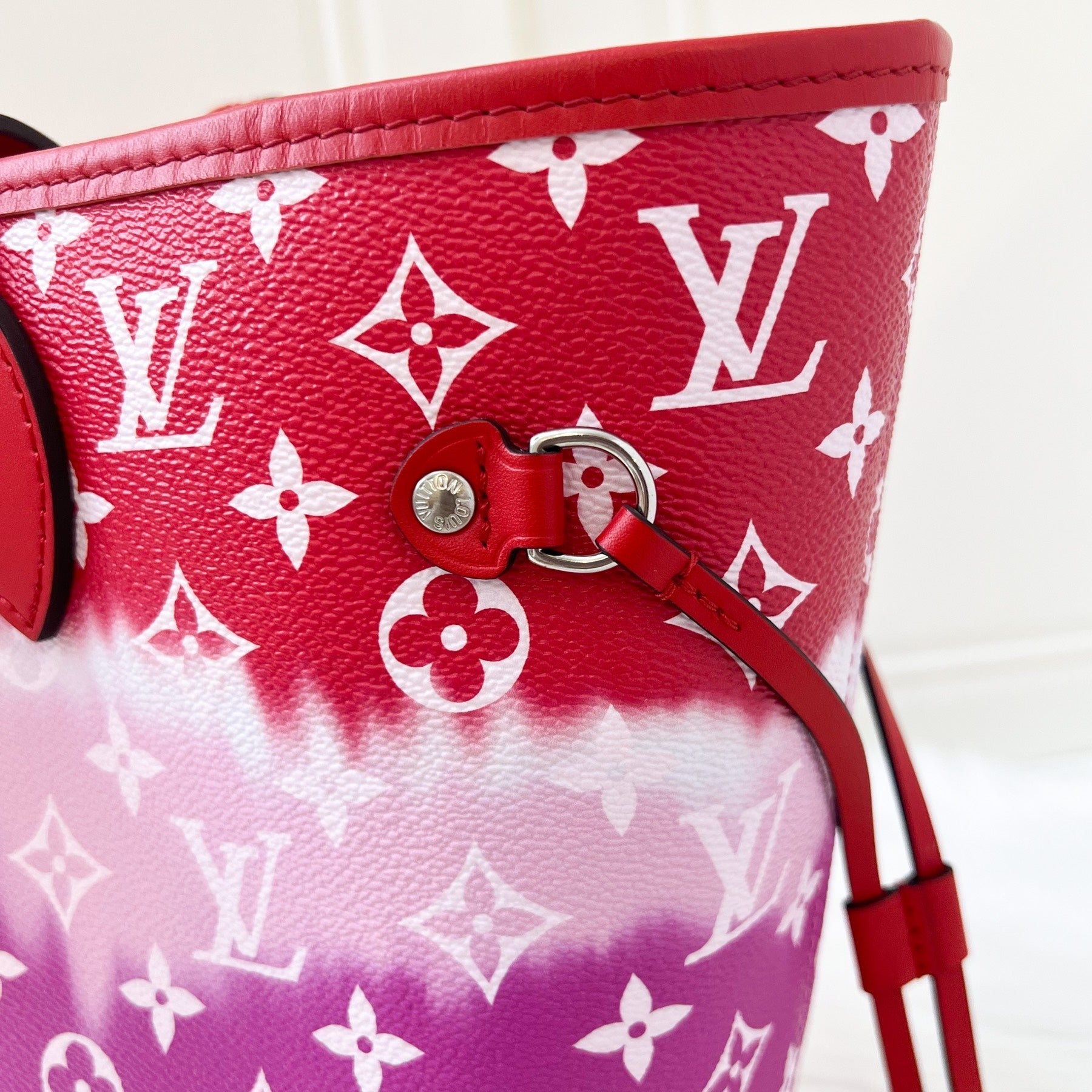 LV Neverfull MM with Detachable Pouch in Red / Pink Escale Monogram Canvas SHW