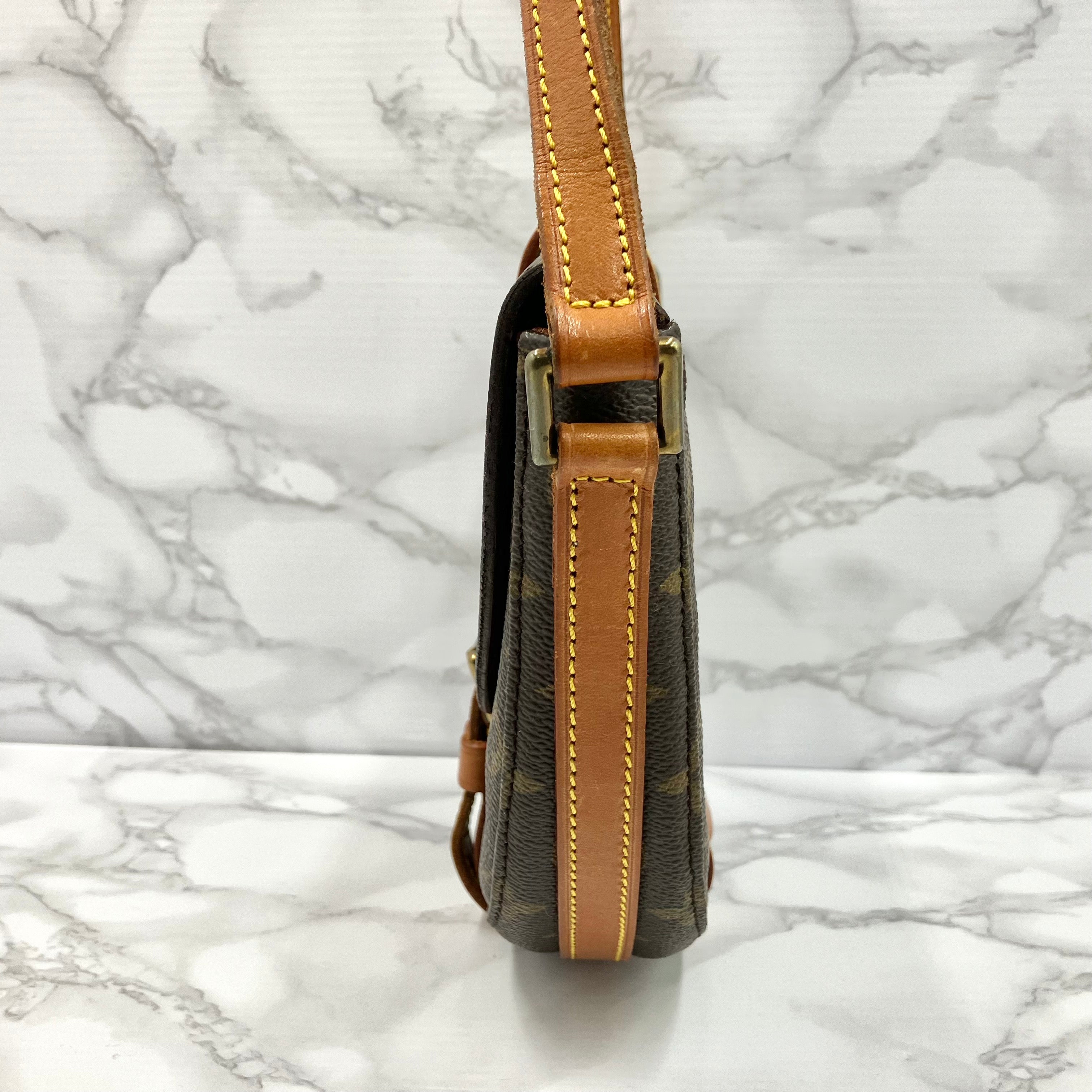 LOUIS VUITTON Chantilly