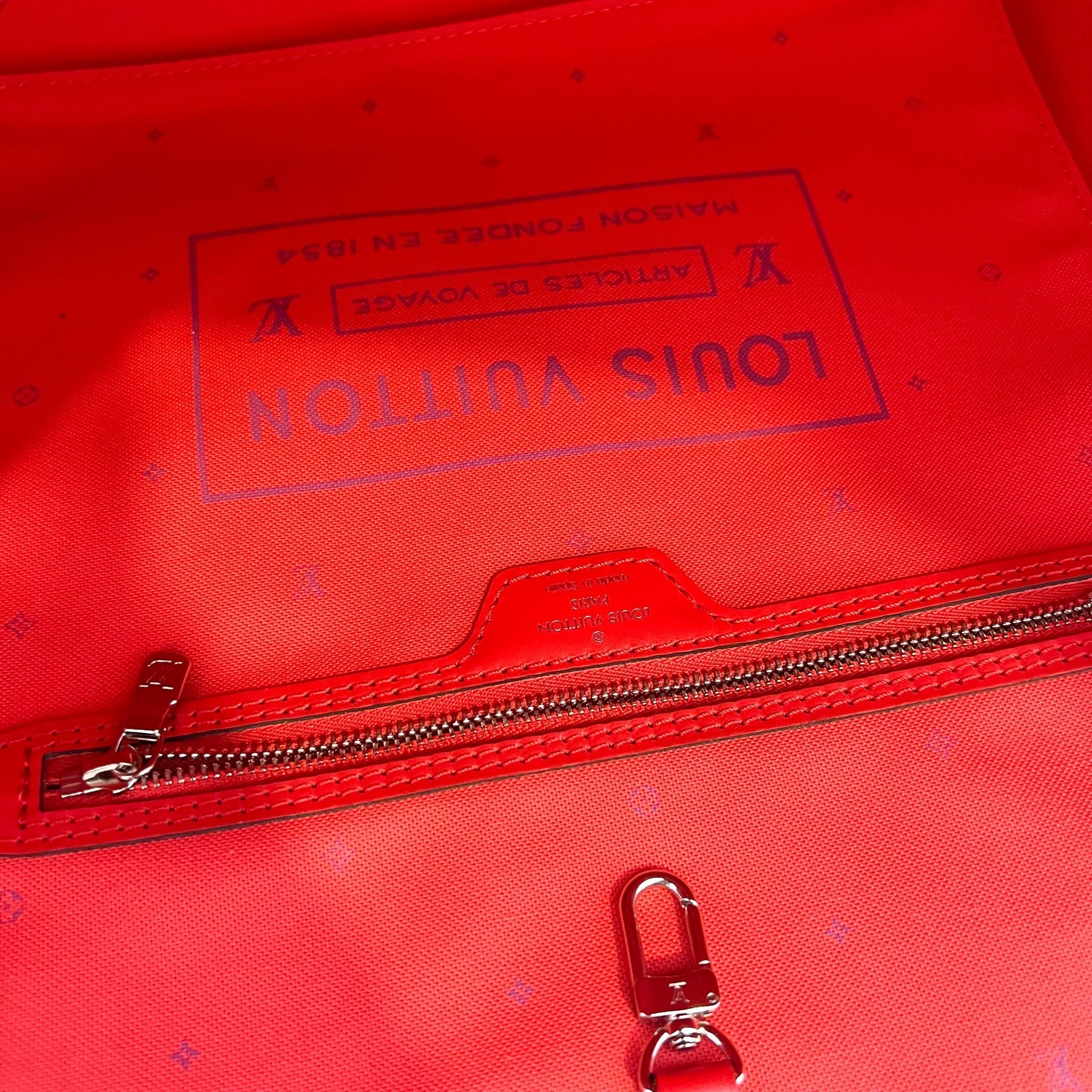 LV Neverfull MM with Detachable Pouch in Red / Pink Escale Monogram Canvas SHW