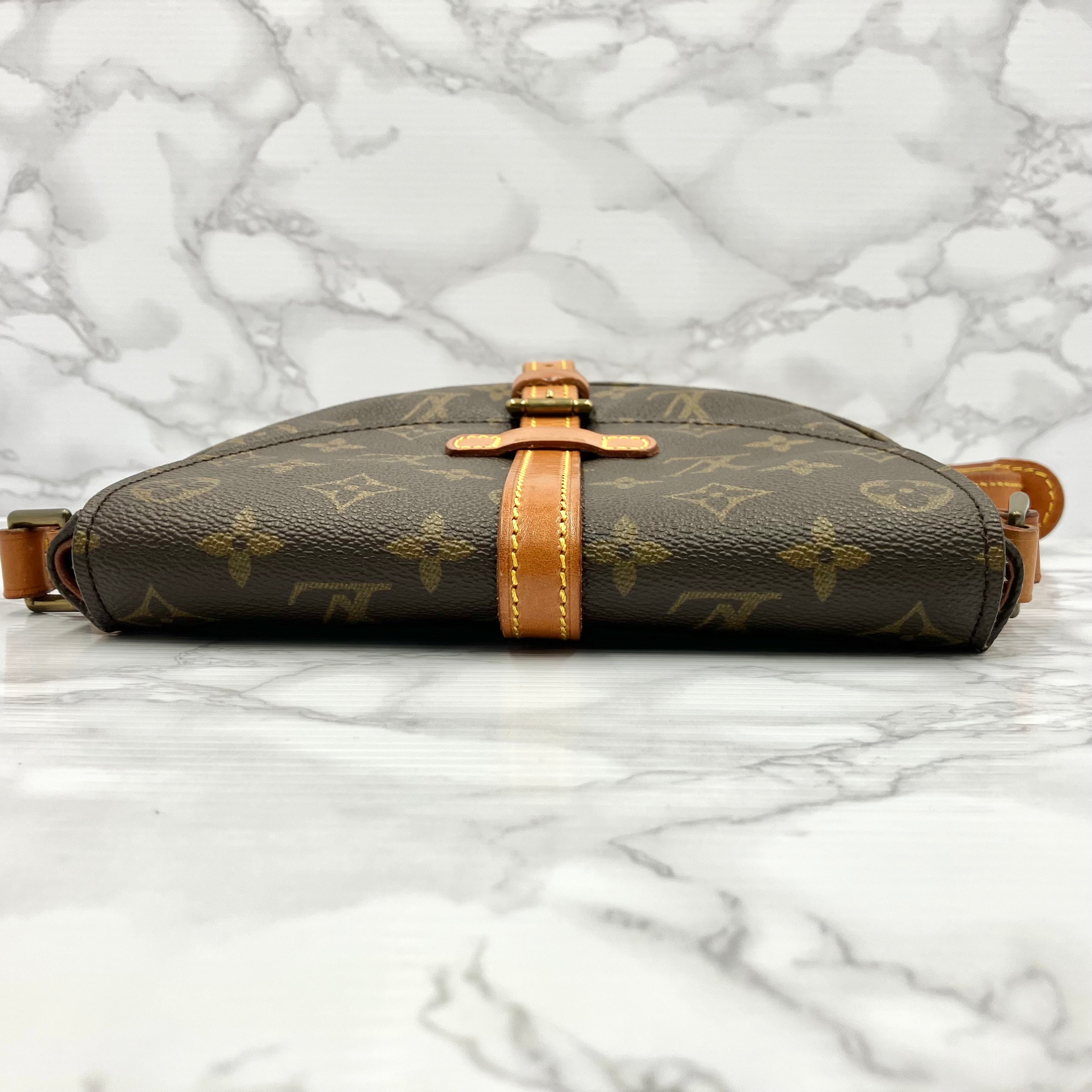 LOUIS VUITTON Chantilly