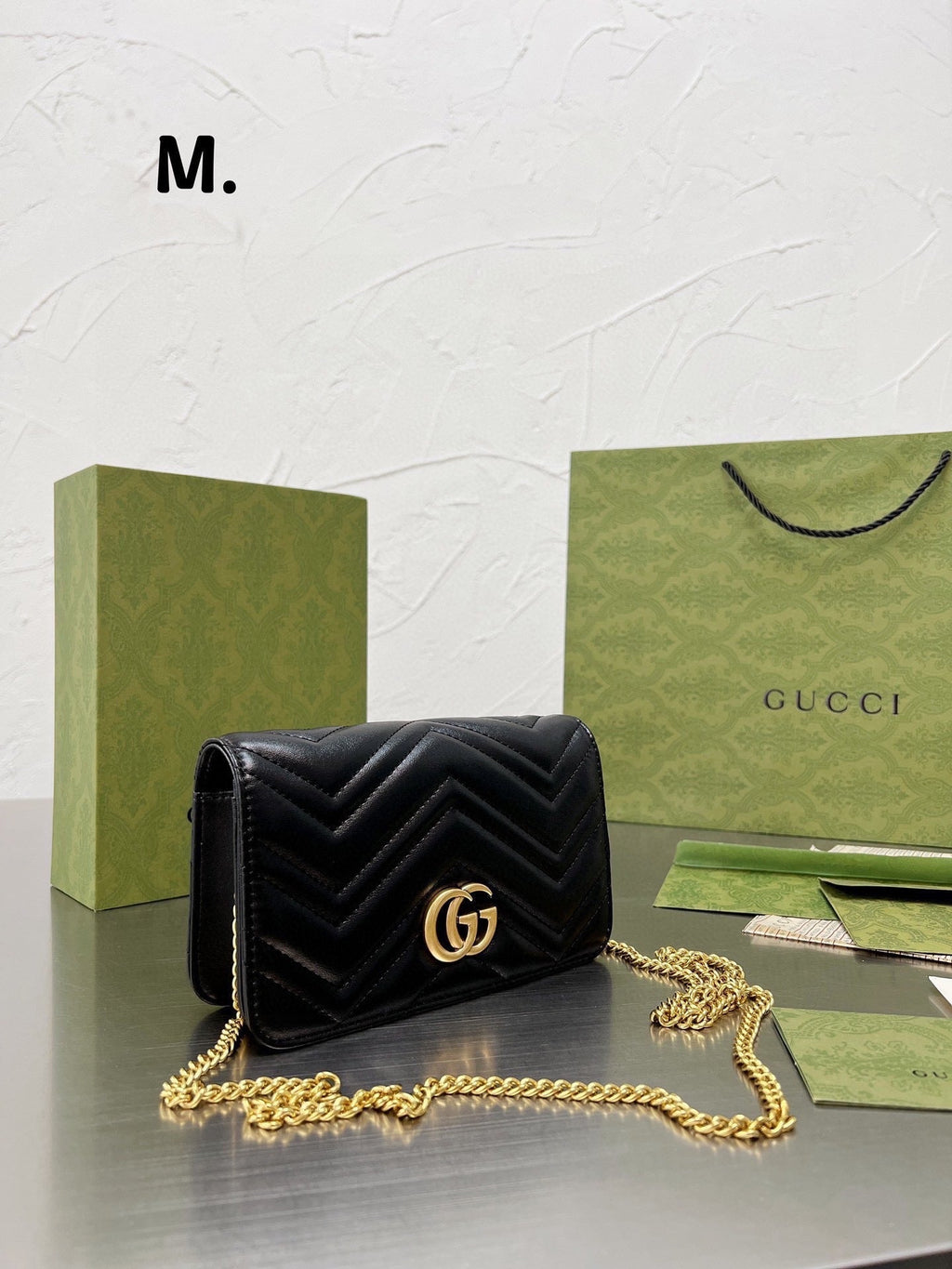 GC557 GG Marmont Chain Wallet / 7.1x4.3x1.5inch
