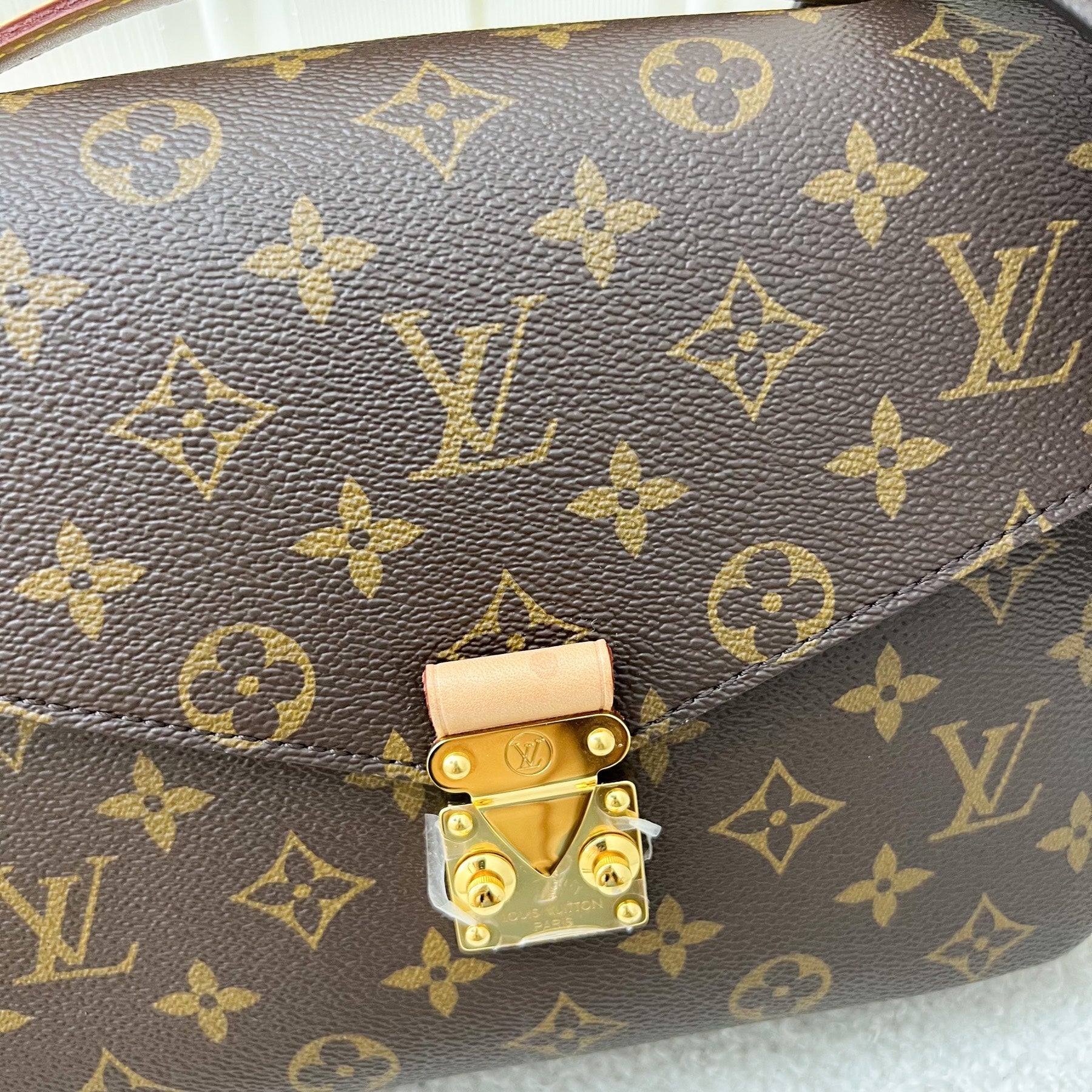 LV Pochette Metis in Monogram Canvas and GHW
