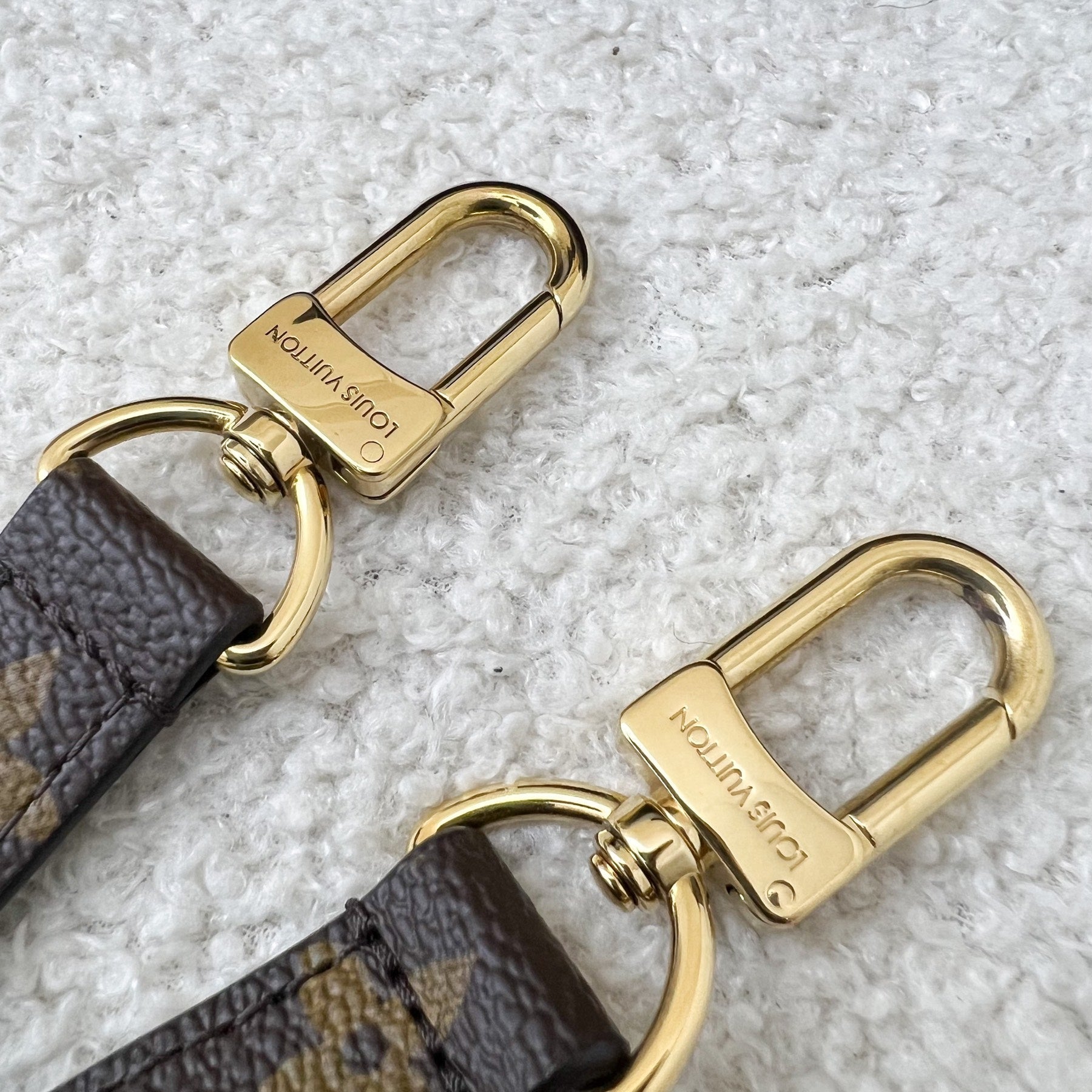 LV Pochette Metis in Monogram Canvas and GHW