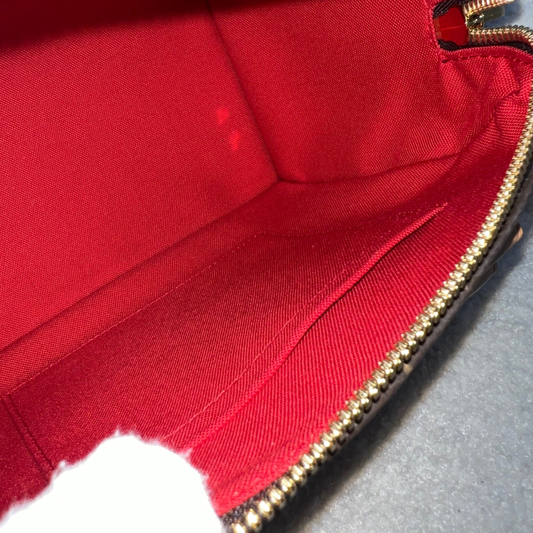 LV Speedy Bandouliere 20 in Monogram Canvas and Black Patterned Strap
