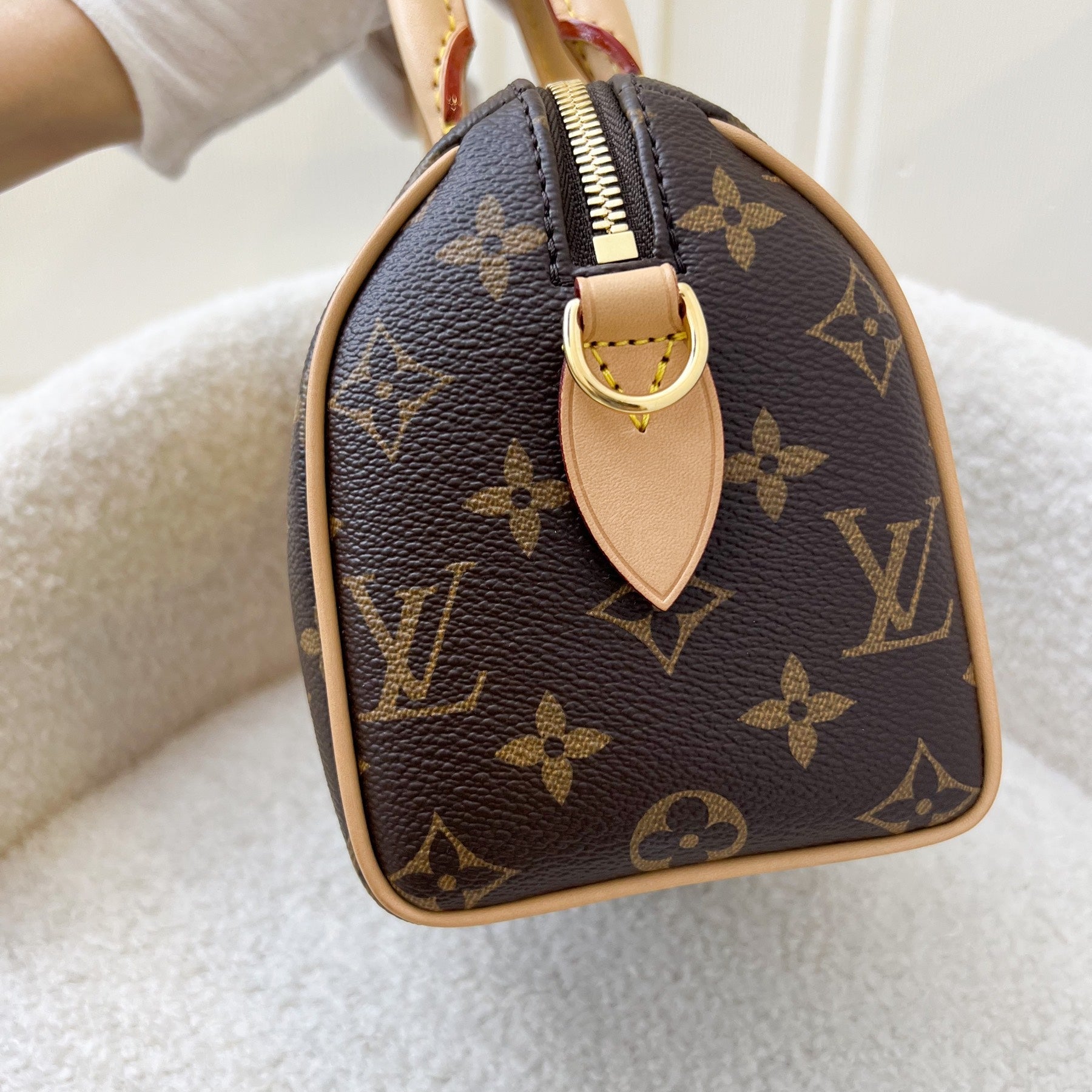 LV Speedy Bandouliere 20 in Monogram Canvas and Black Patterned Strap