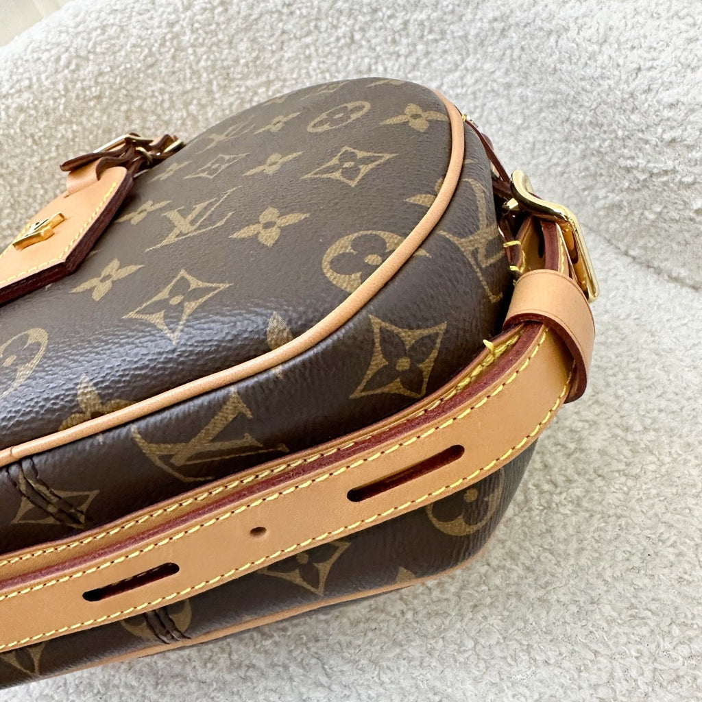LV Boite Chapeau Souple PM in Monogram Canvas and GHW