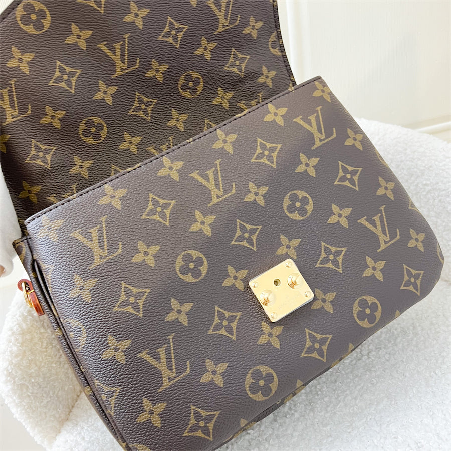 LV Pochette Metis in Monogram Canvas GHW