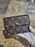 Vintage Alexandra Tri-Fold Mid Sized Wallet