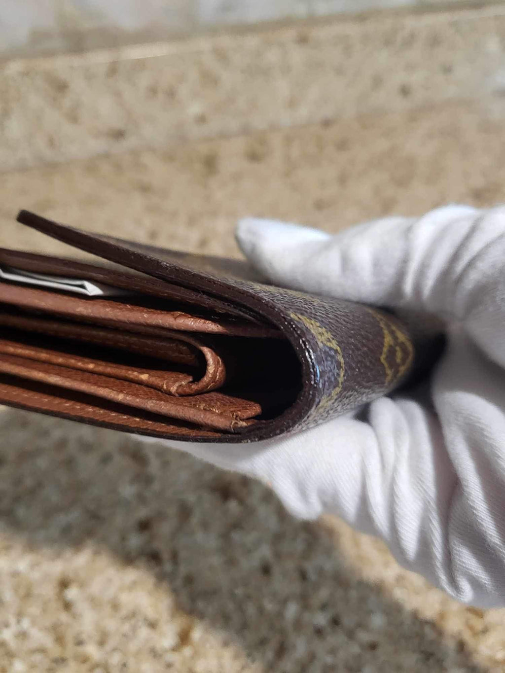 Vintage Alexandra Tri-Fold Mid Sized Wallet