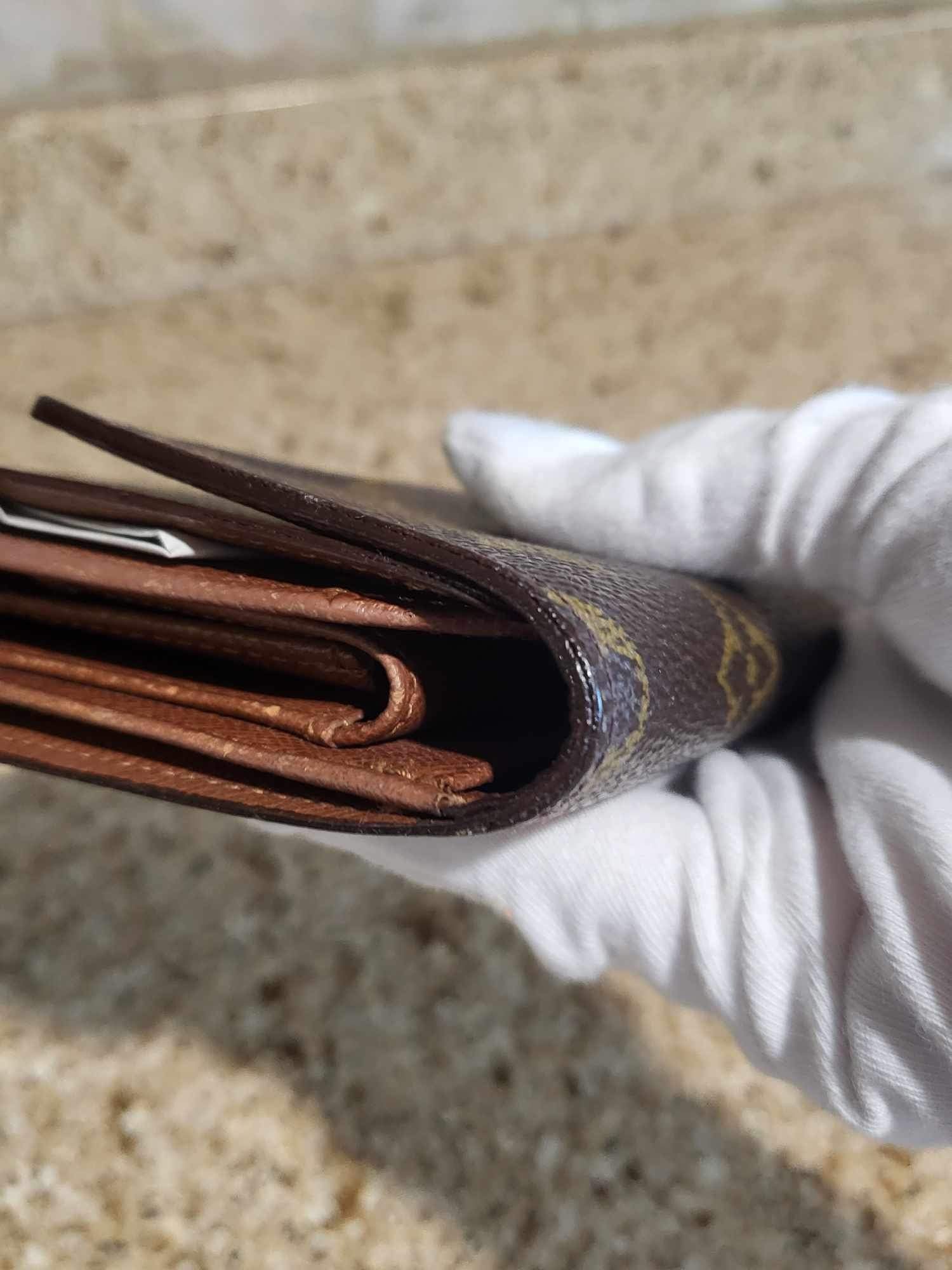 Vintage Alexandra Tri-Fold Mid Sized Wallet