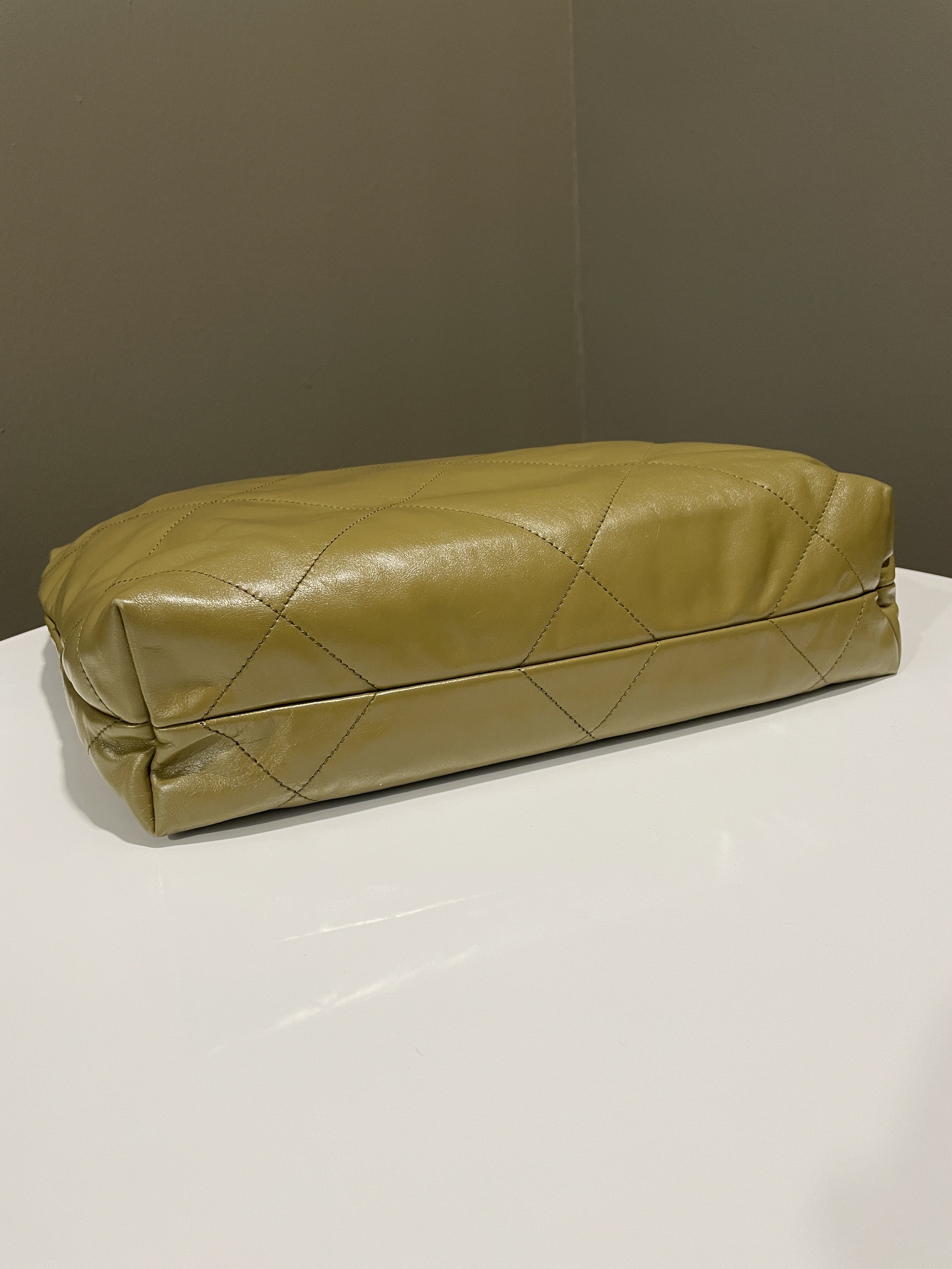 Chanel 22 Small Olive