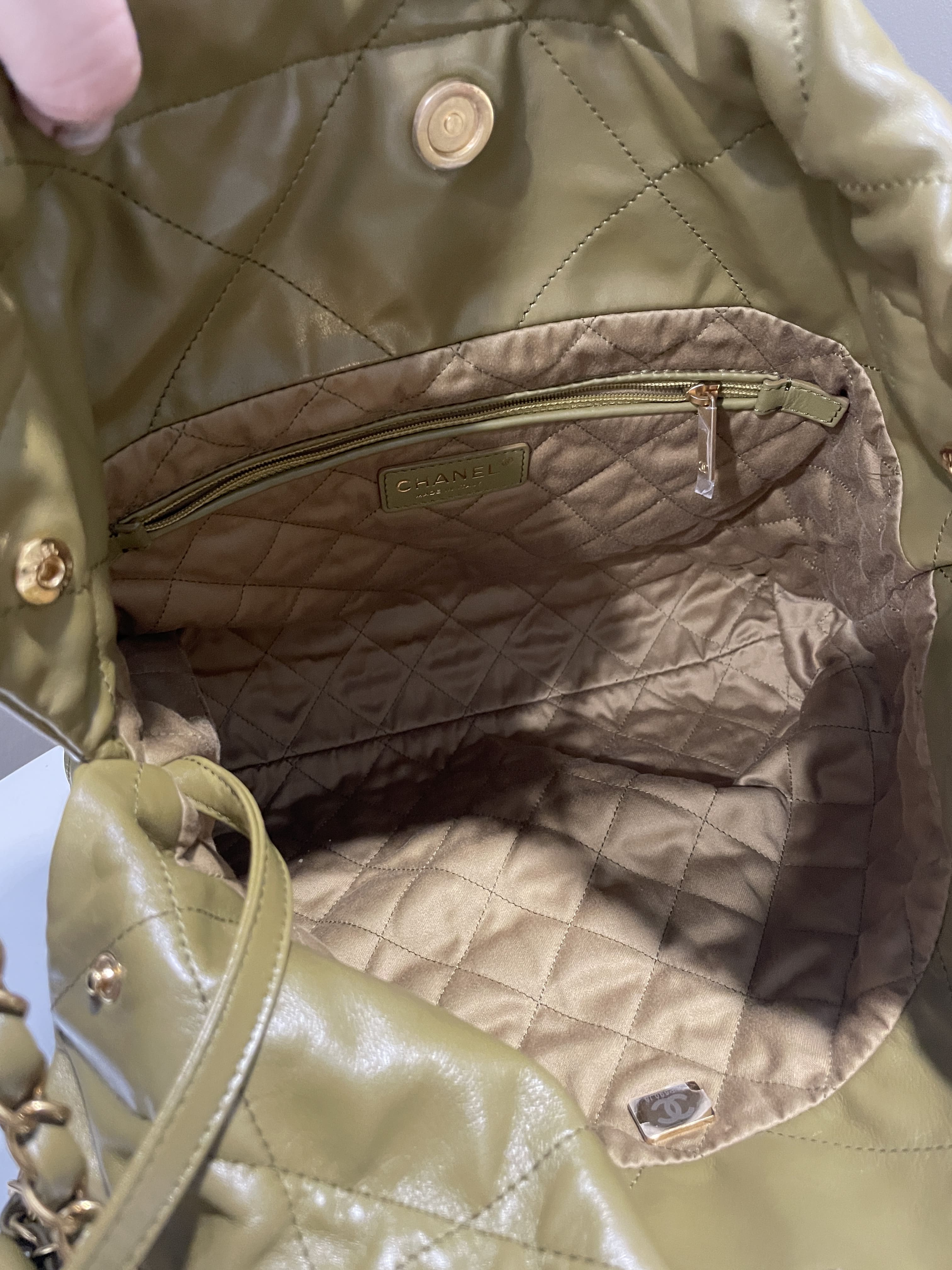 Chanel 22 Small Olive