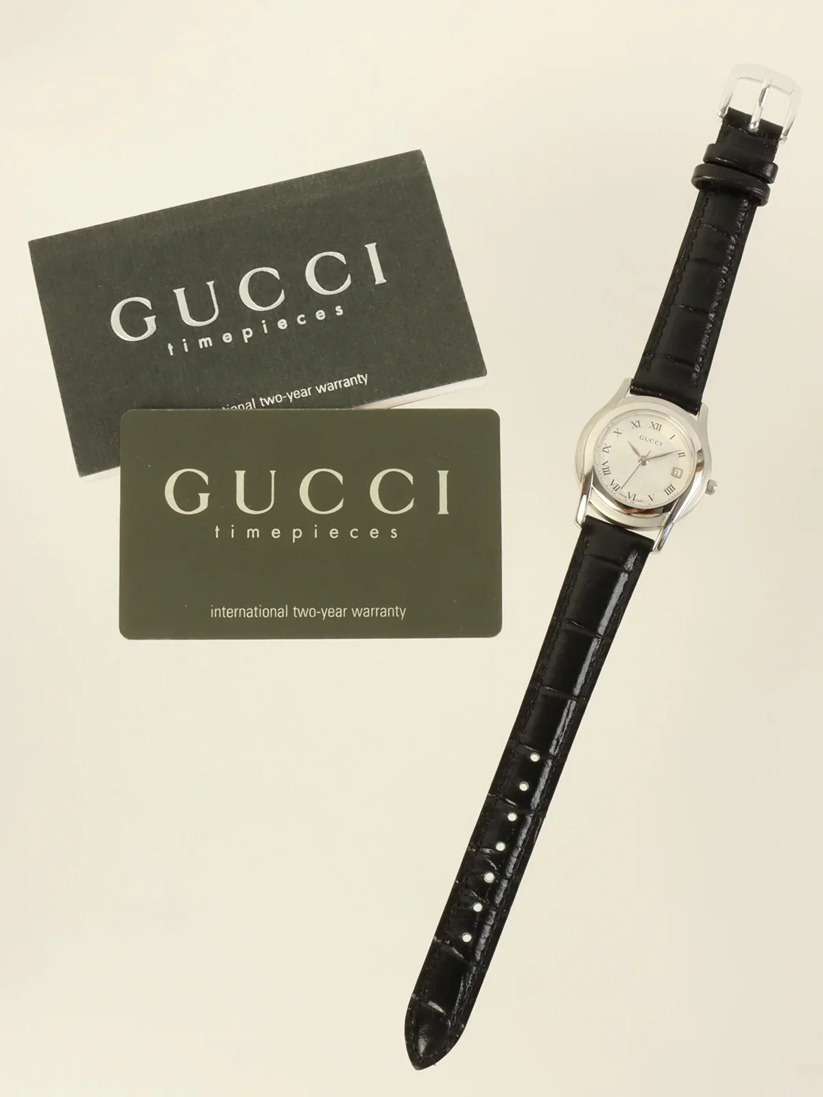 GUCCI Round Logo Face Warch Silver/Black