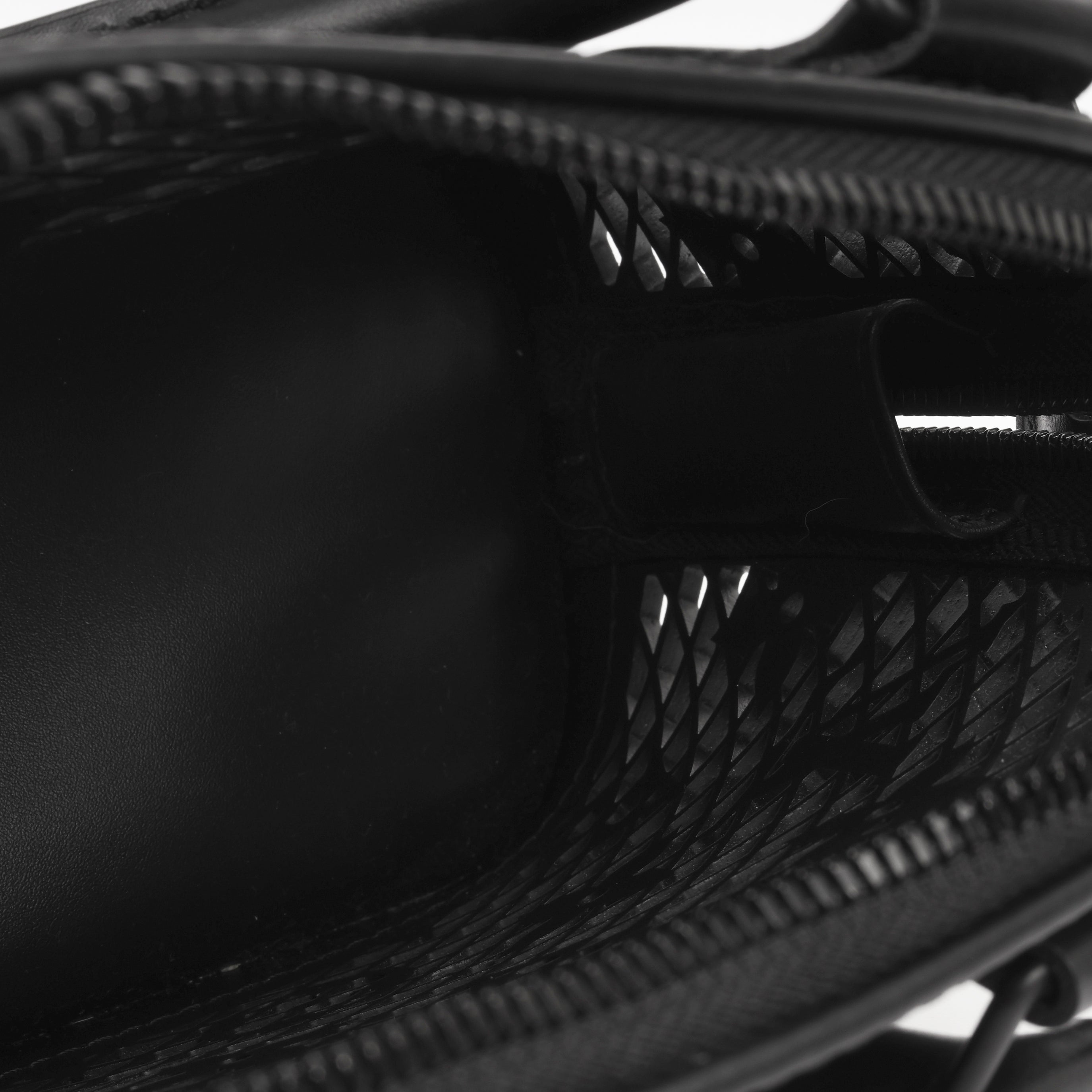 Louis Vuitton Alma BB - Black