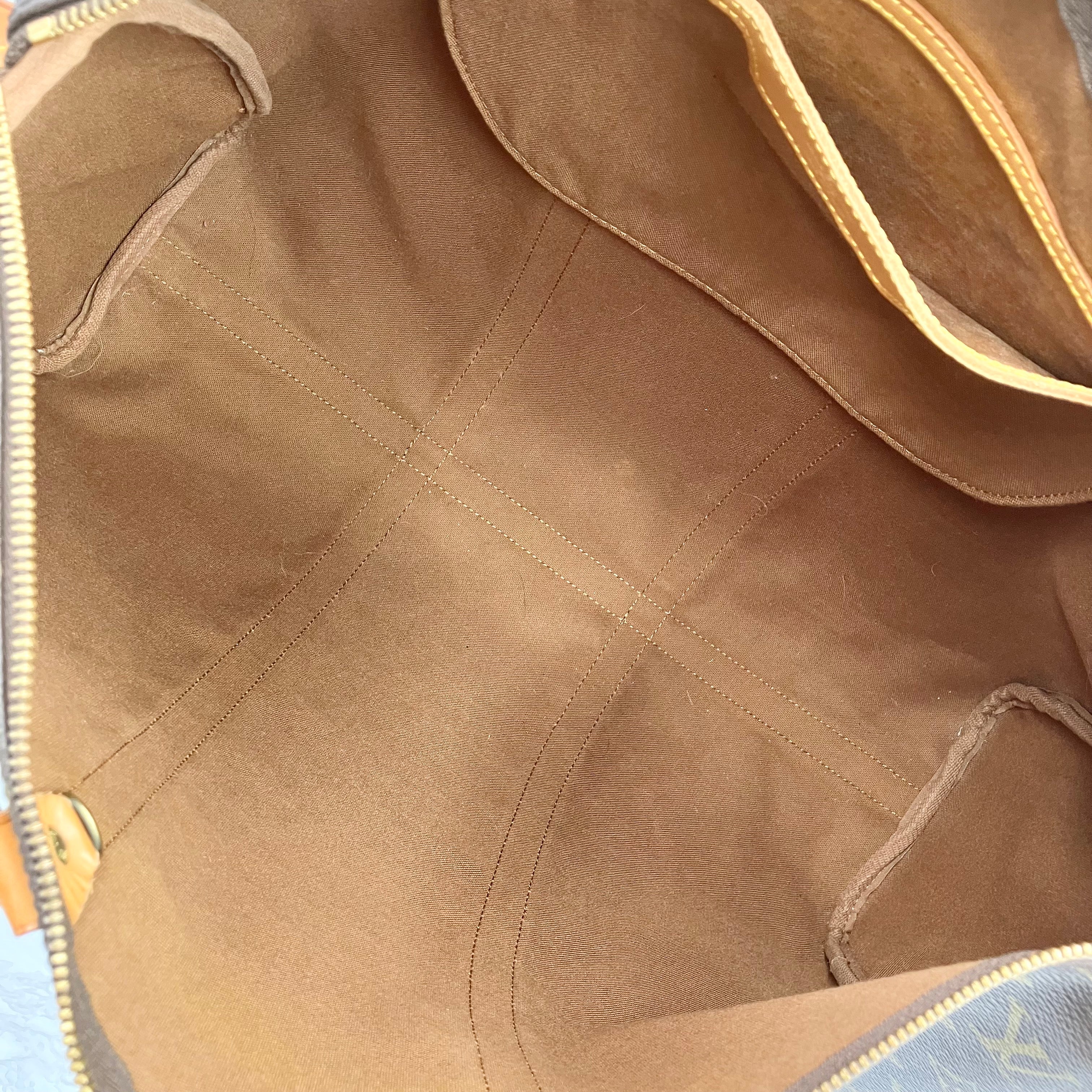 LOUIS VUITTON Monogram flannery