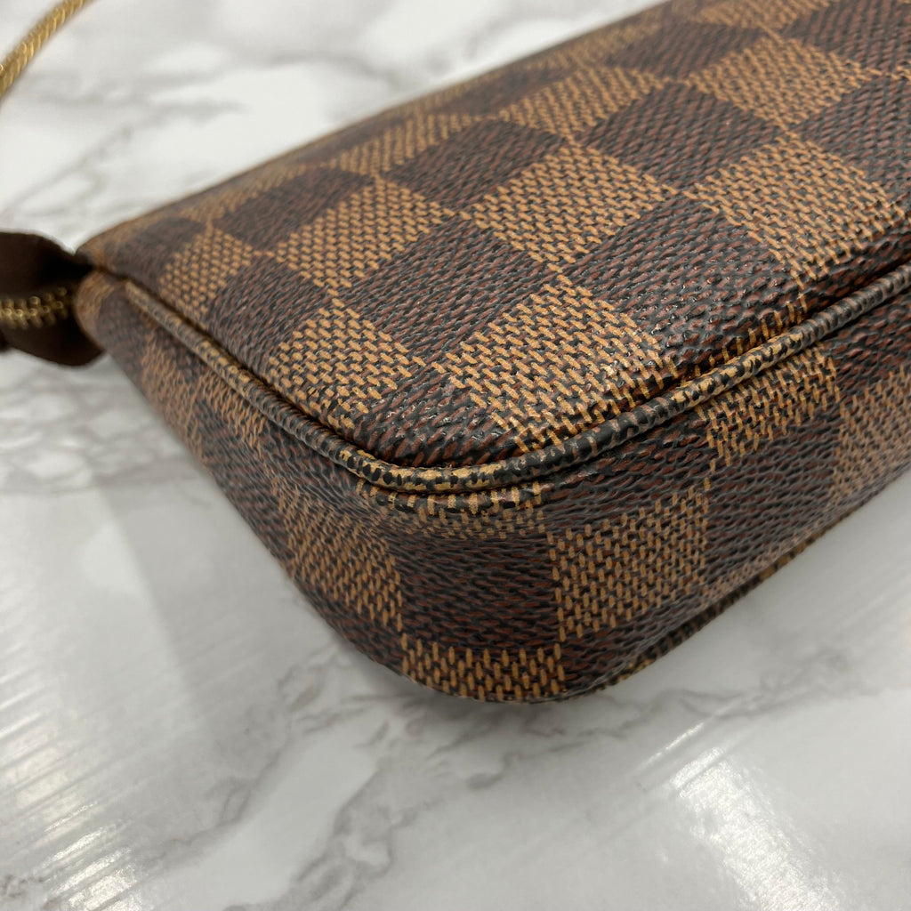 LOUIS VUITTON Damier Mini Pochette Accessoires