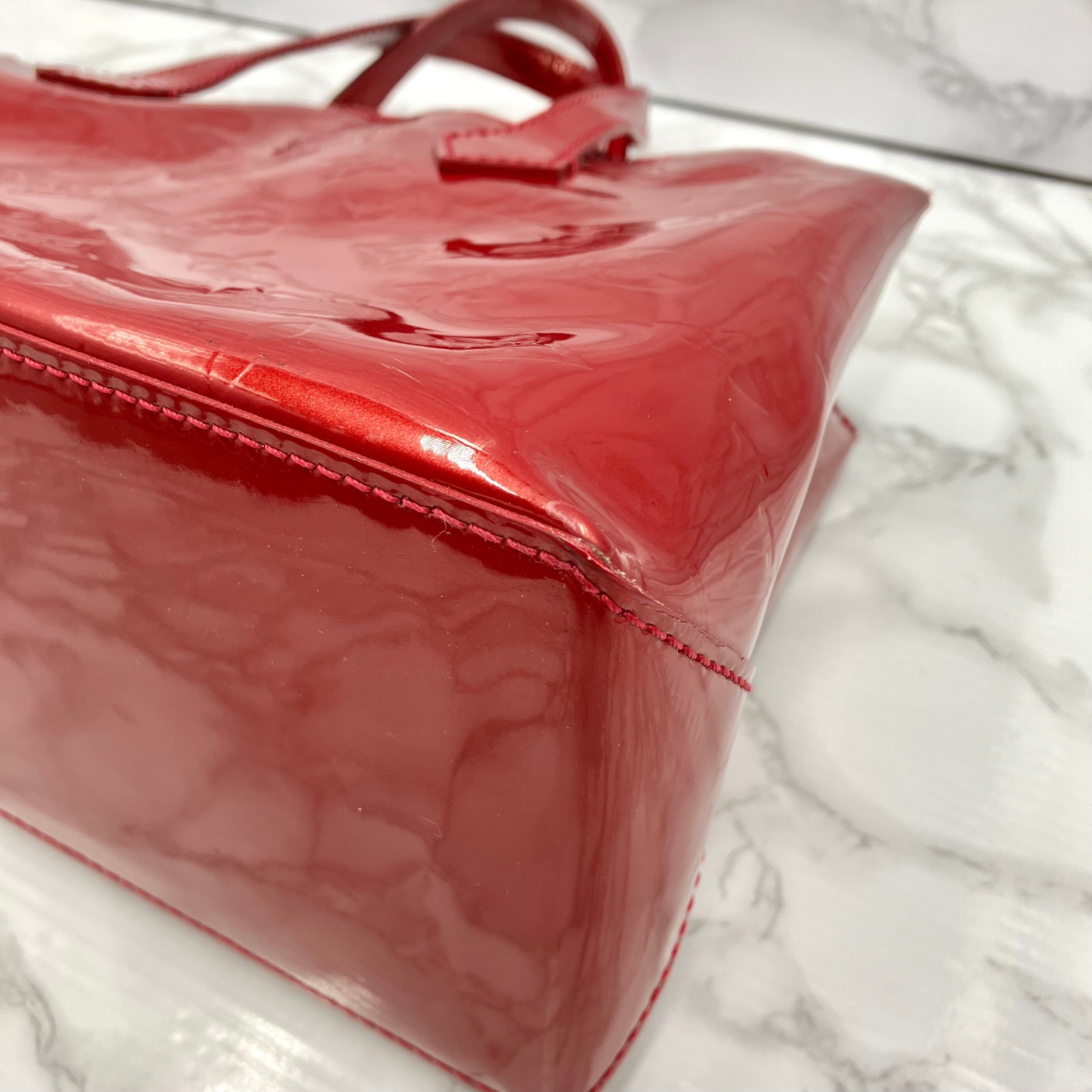 LOUIS VUITTON Vernis Wilshire PM
