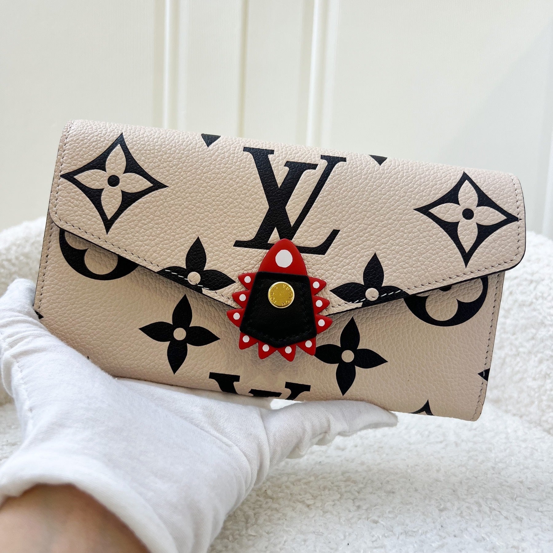 LV Crafty Sarah Long Wallet in Creme / Noir Empreinte Leather and GHW