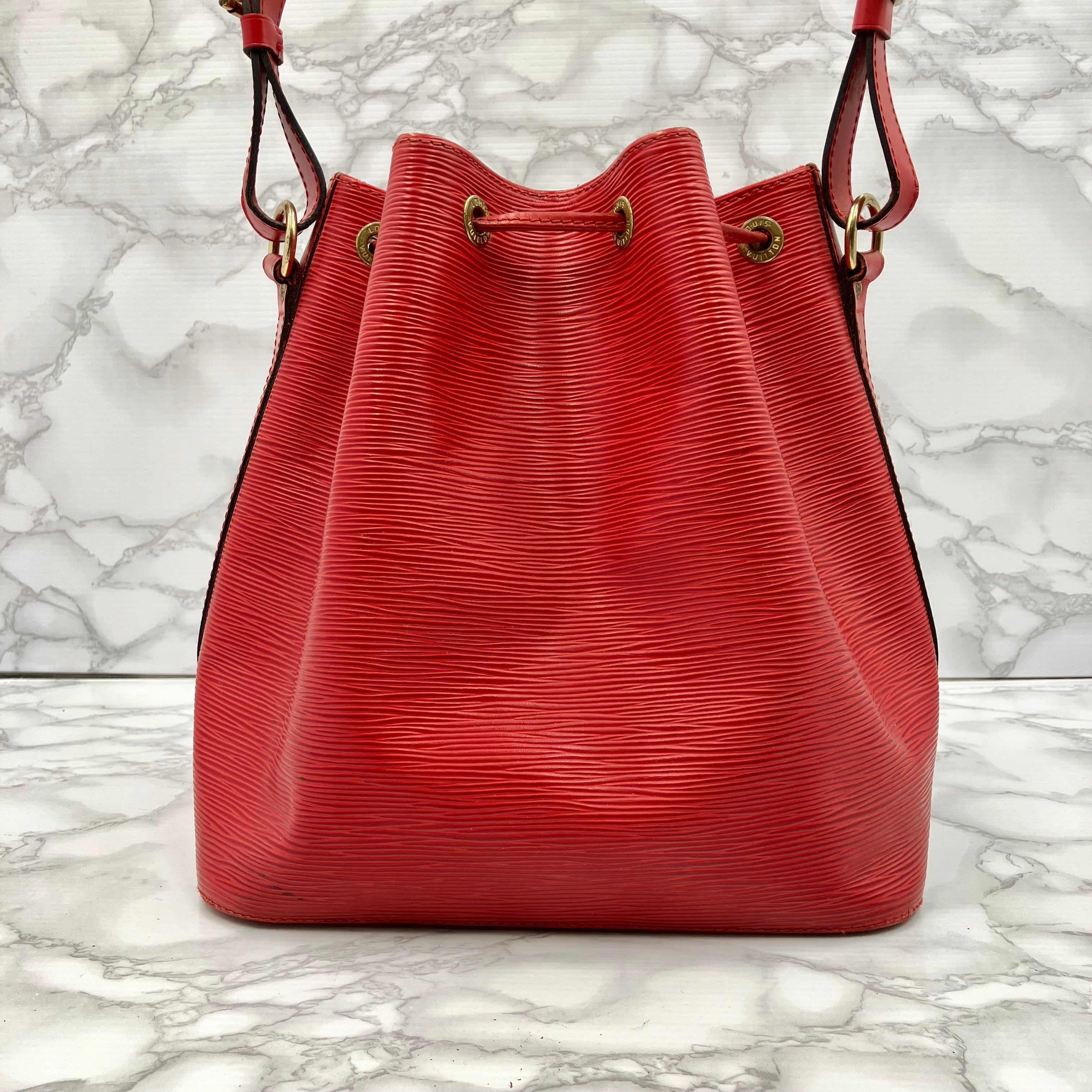 LOUIS VUITTON Epi petit noé