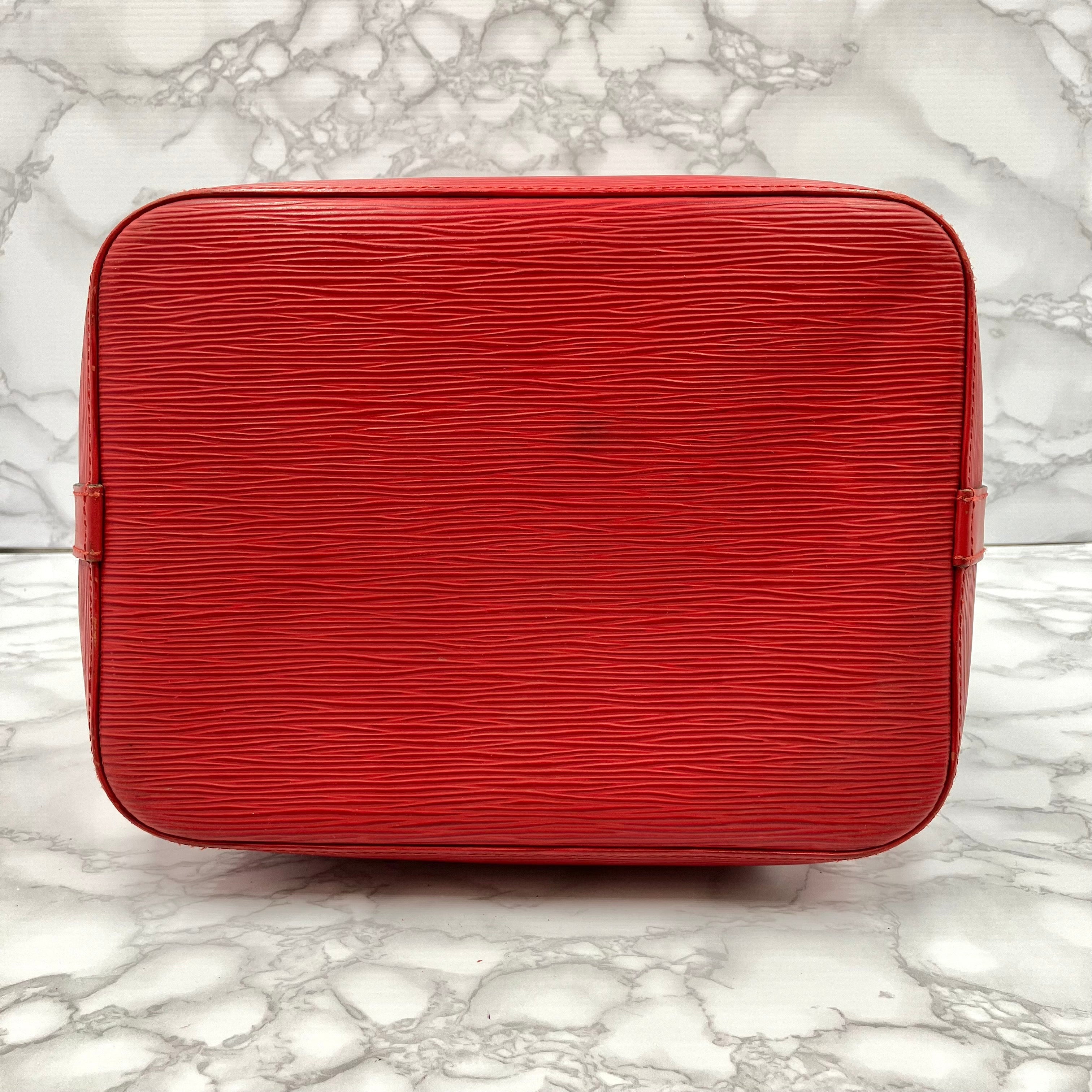 LOUIS VUITTON Epi petit noé