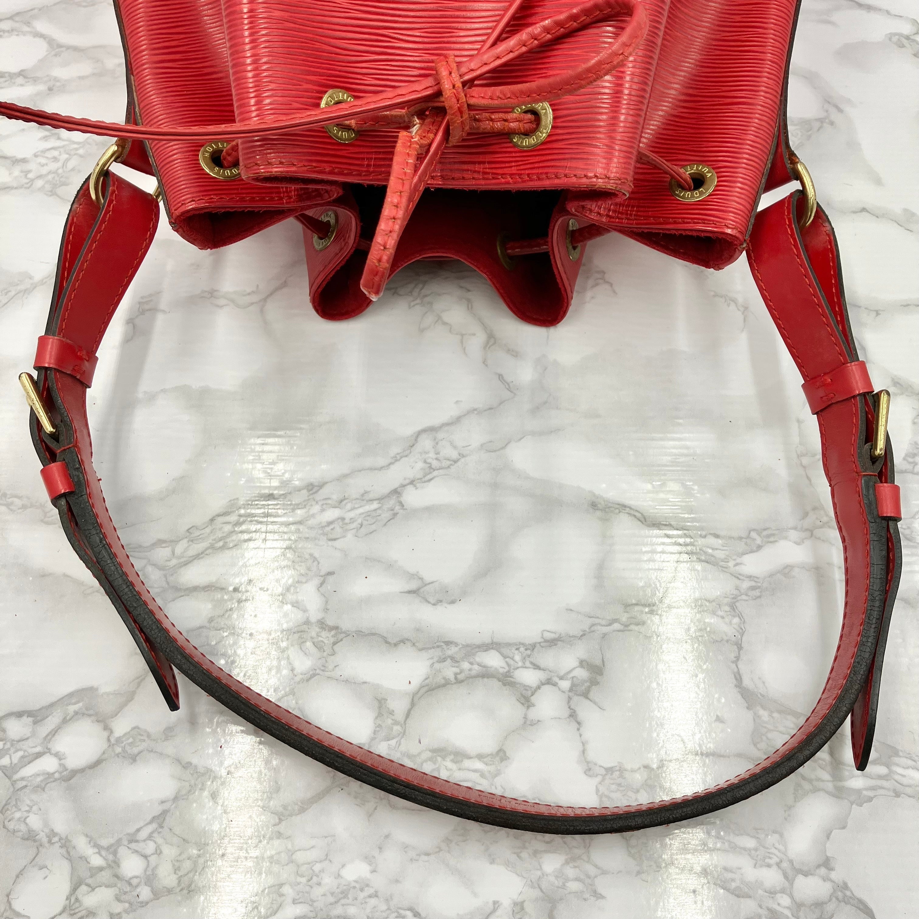 LOUIS VUITTON Epi petit noé