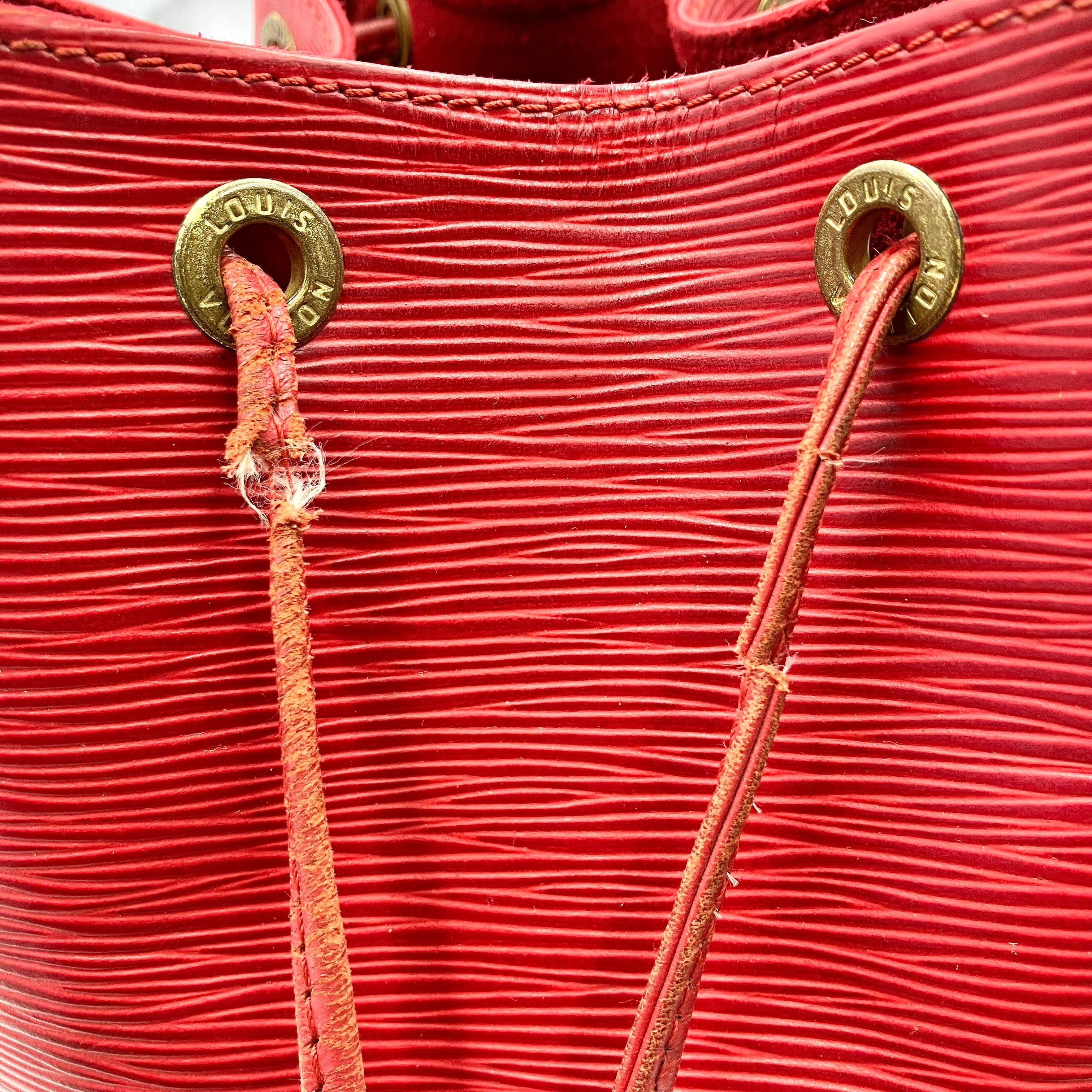 LOUIS VUITTON Epi petit noé