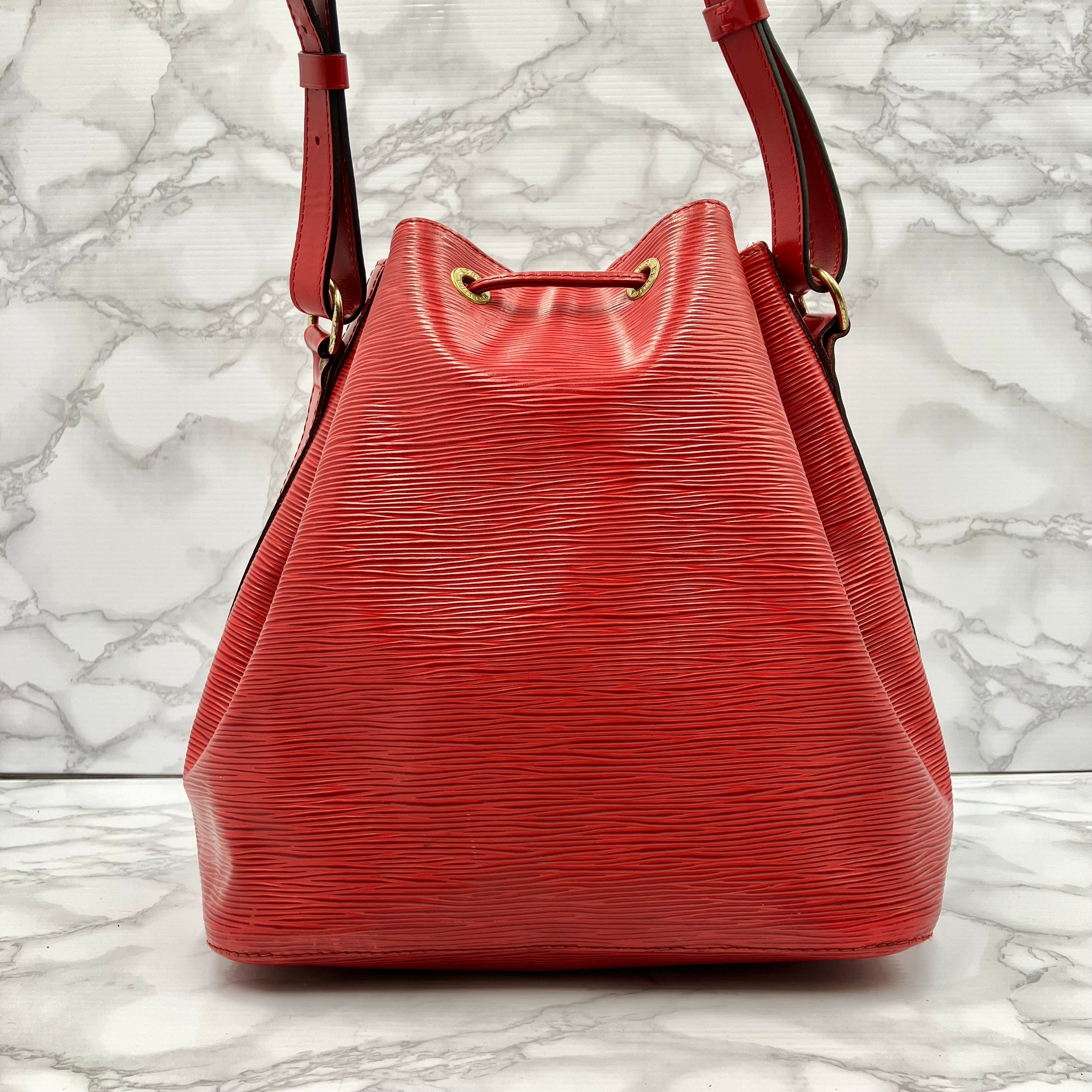 LOUIS VUITTON Epi petit noé