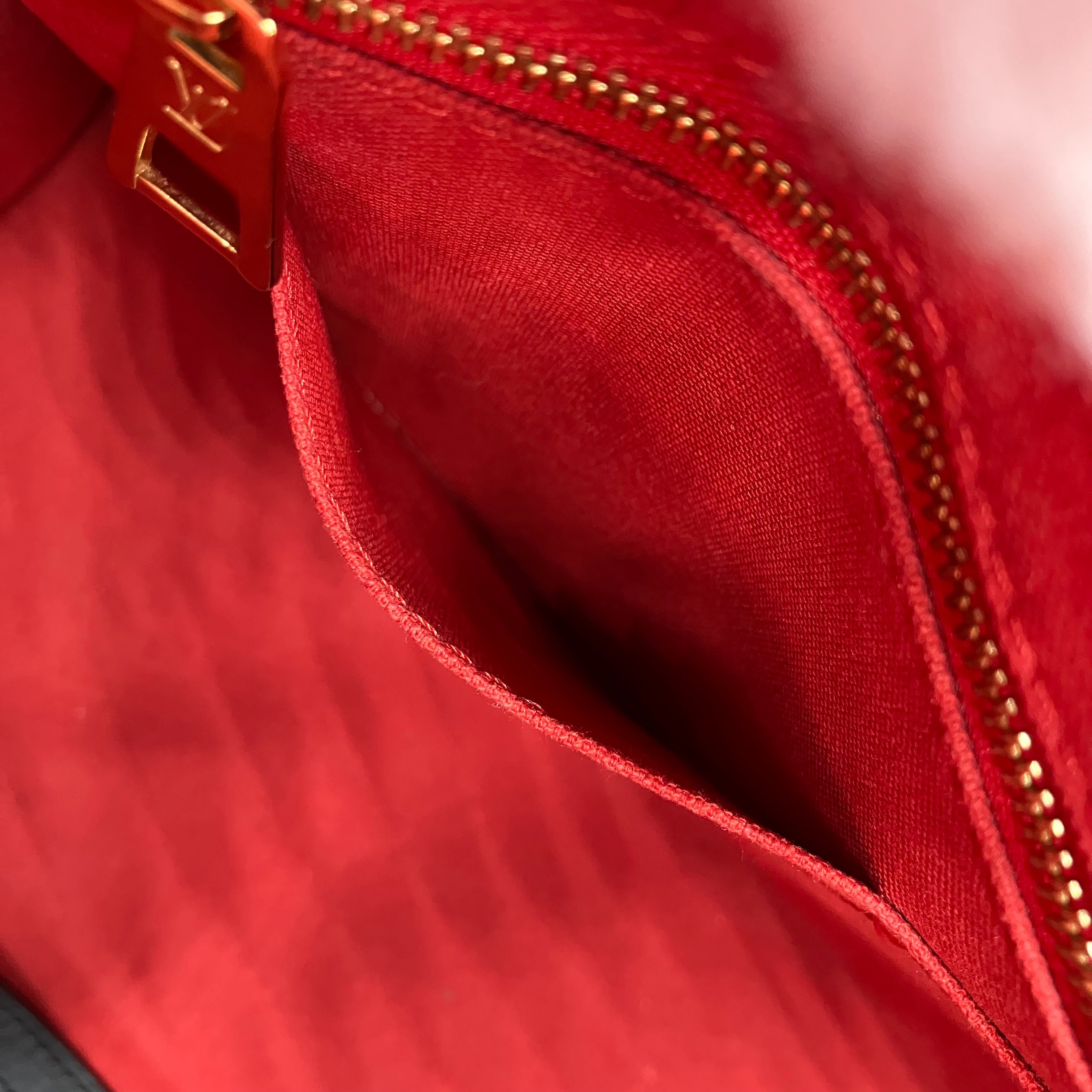 LOUIS VUITTON Monogram Reverse Giant On The Go MM