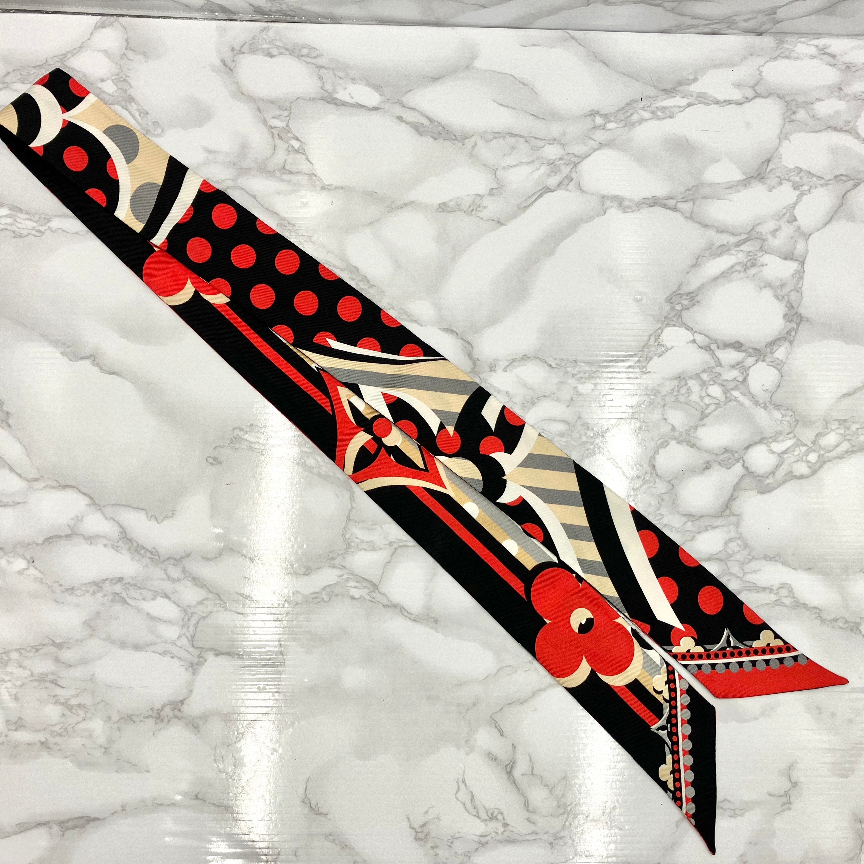 LOUIS  VUITTON Twilly