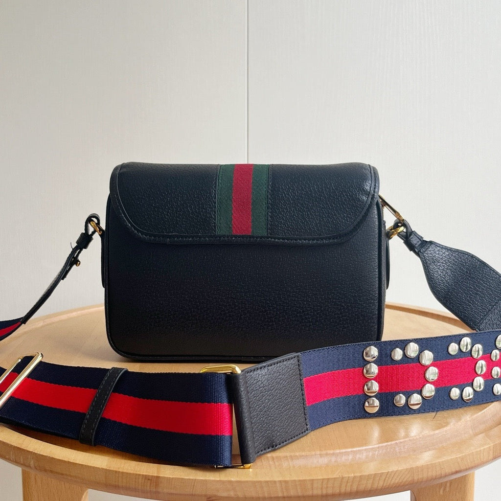 GC700 Ophidia Medium Shoulder Bag / 10.2x6.7x2.7inch