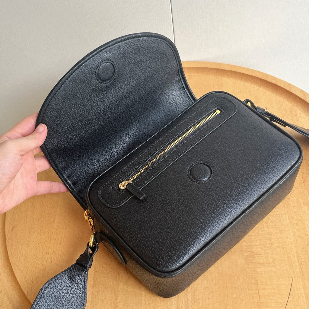 GC700 Ophidia Medium Shoulder Bag / 10.2x6.7x2.7inch