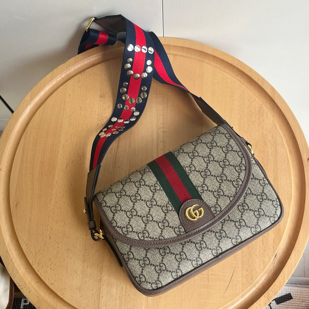 GC701 Ophidia Medium Shoulder Bag / 10.2x6.7x2.7inch