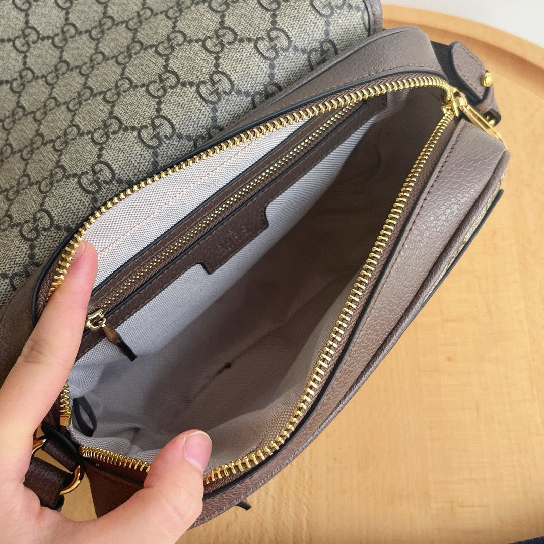 GC701 Ophidia Medium Shoulder Bag / 10.2x6.7x2.7inch