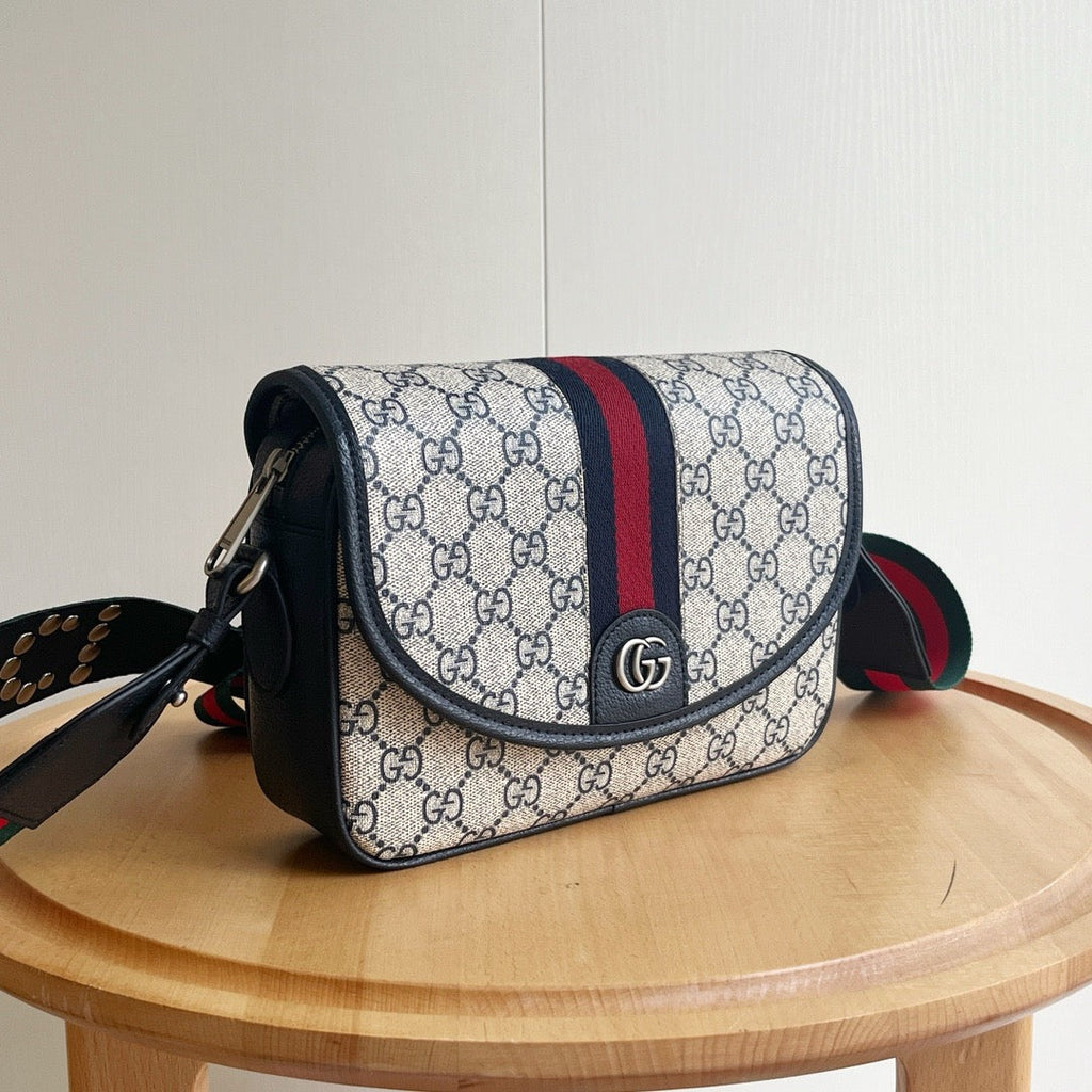GC702 Ophidia Medium Shoulder Bag / 10.2x6.7x2.7inch