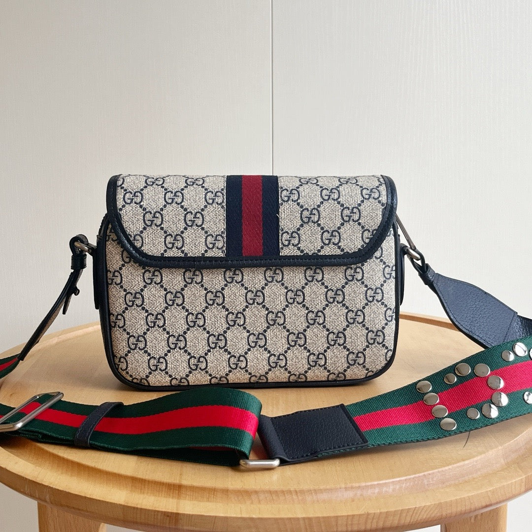GC702 Ophidia Medium Shoulder Bag / 10.2x6.7x2.7inch