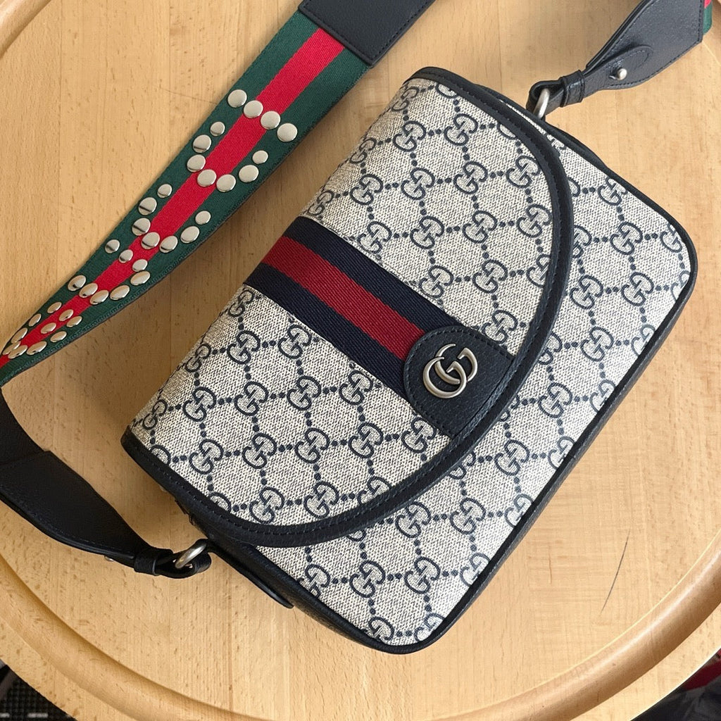 GC702 Ophidia Medium Shoulder Bag / 10.2x6.7x2.7inch