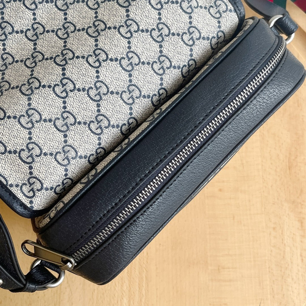 GC702 Ophidia Medium Shoulder Bag / 10.2x6.7x2.7inch