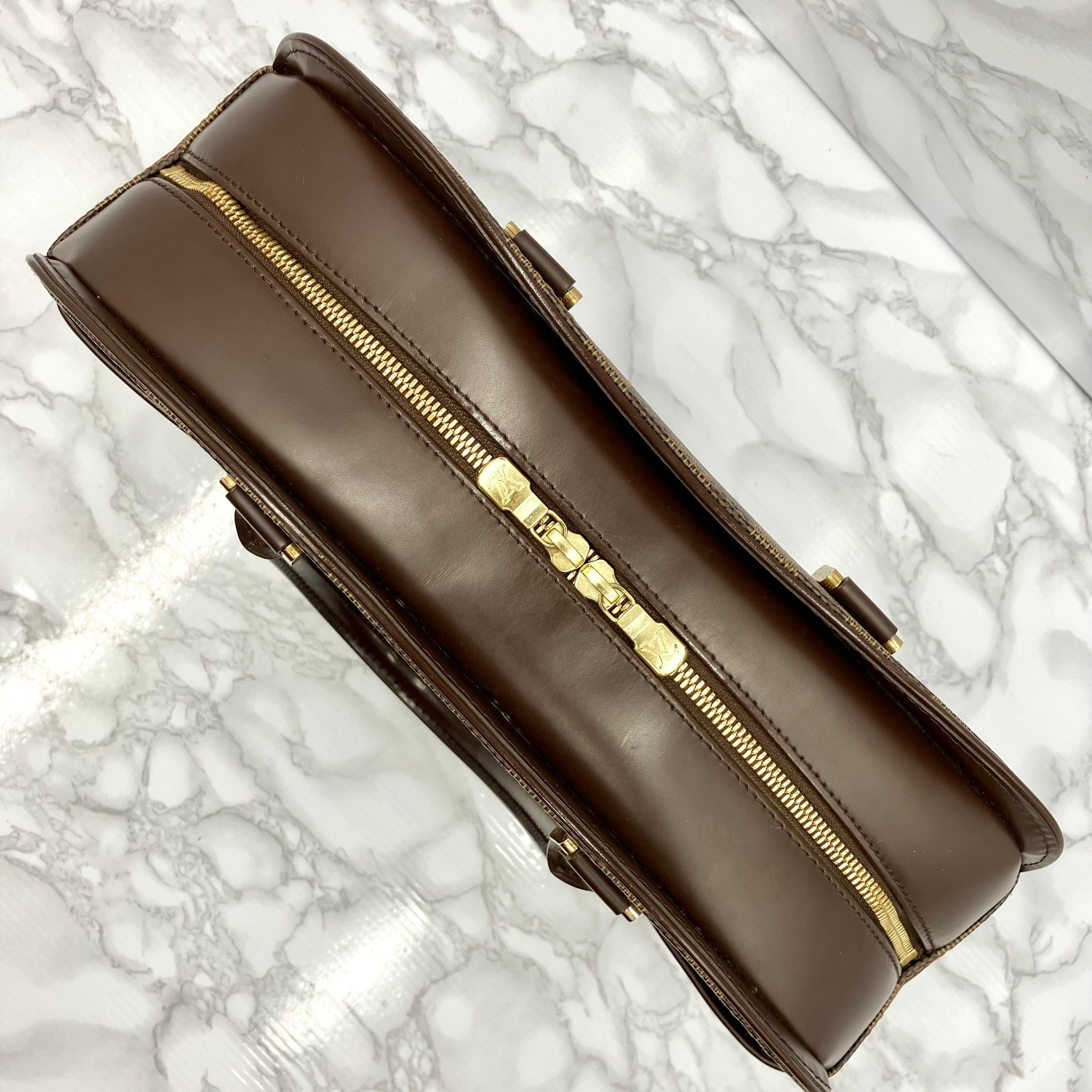 LOUIS VUITTON Damier Sarrià orisontal