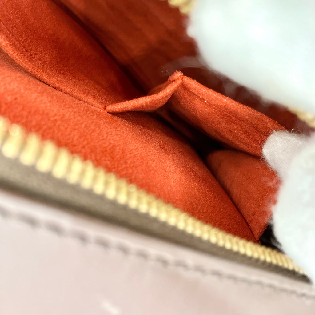LOUIS VUITTON Damier Sarrià orisontal