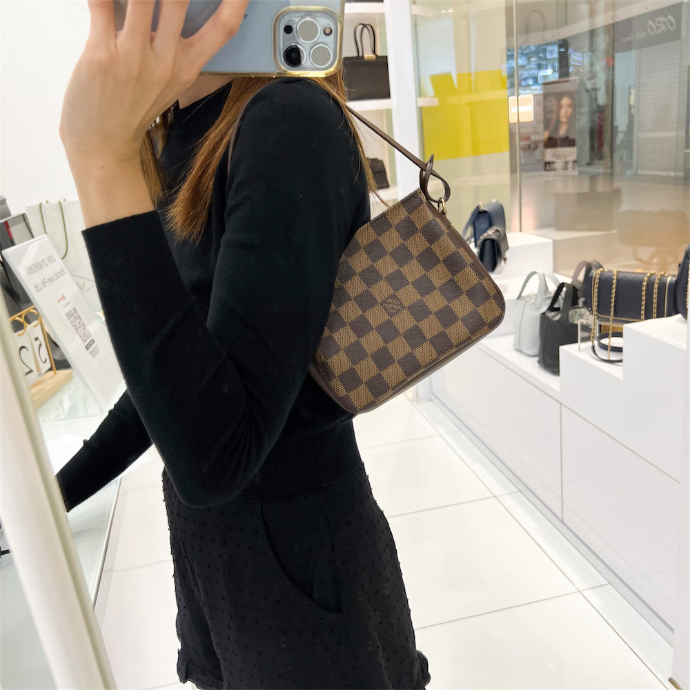 LV Mini Bag / Pochette in Damier Ebene Canvas GHW