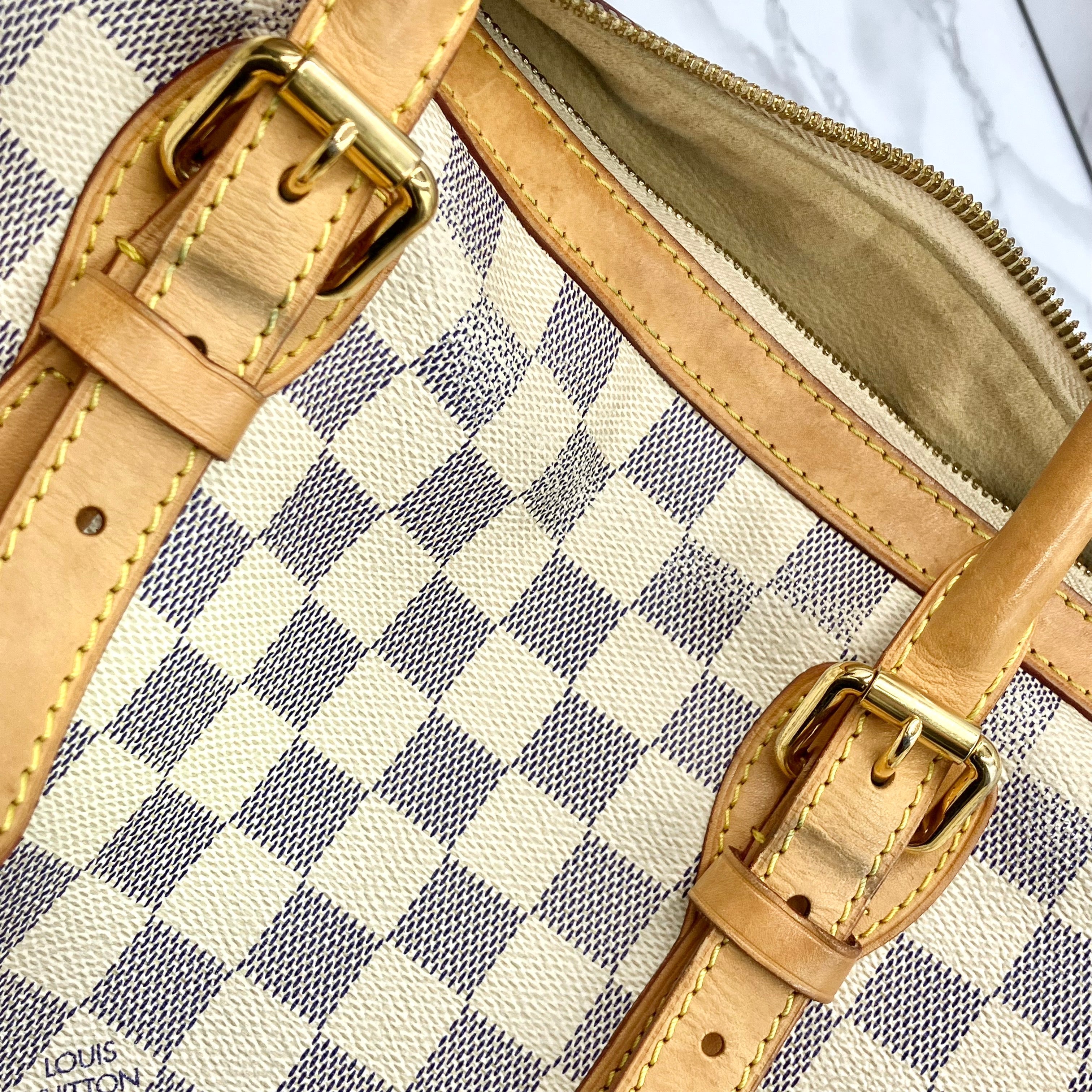LOUIS VUITTON Azul Berkeley