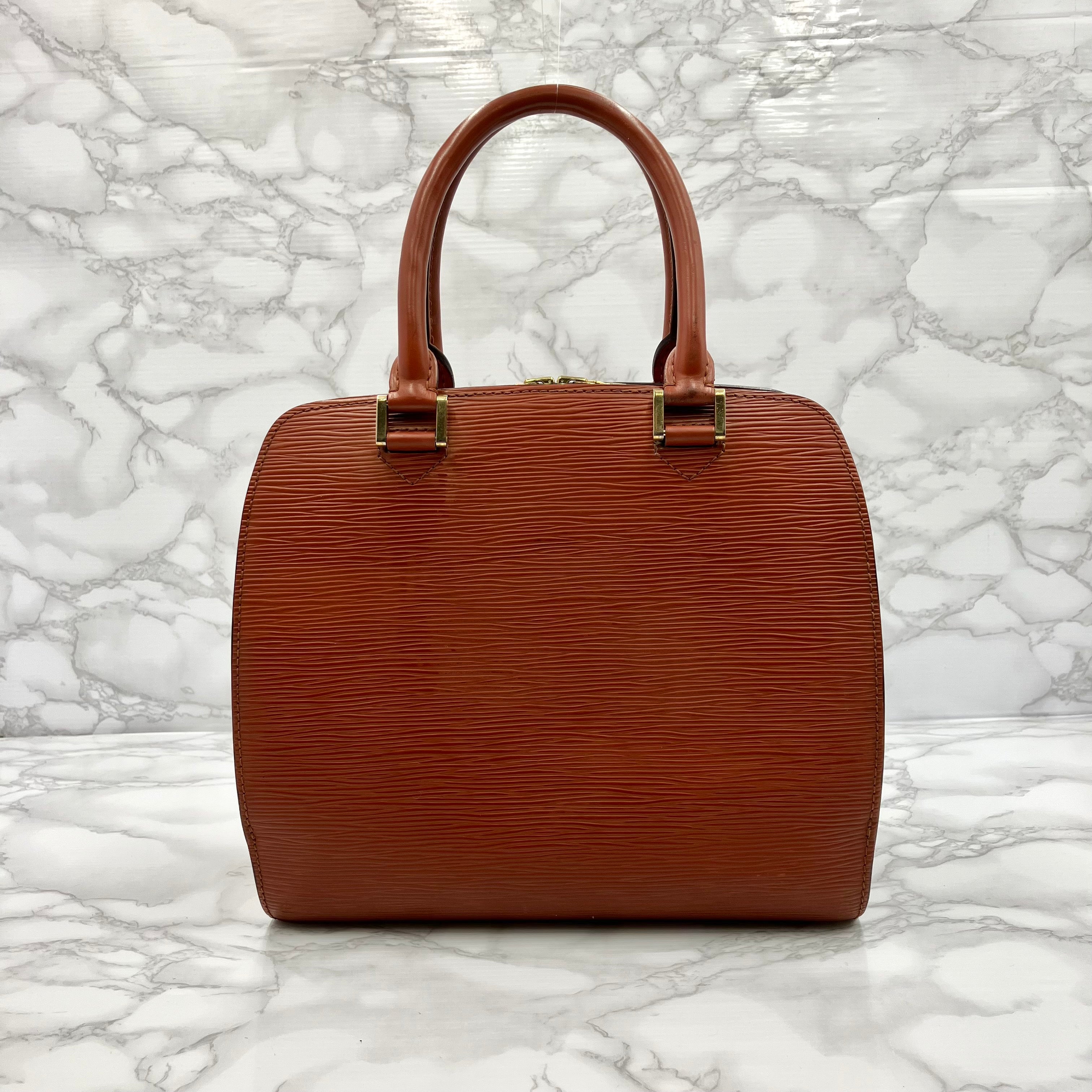 LOUIS VUITTON Epi Pont Neuf