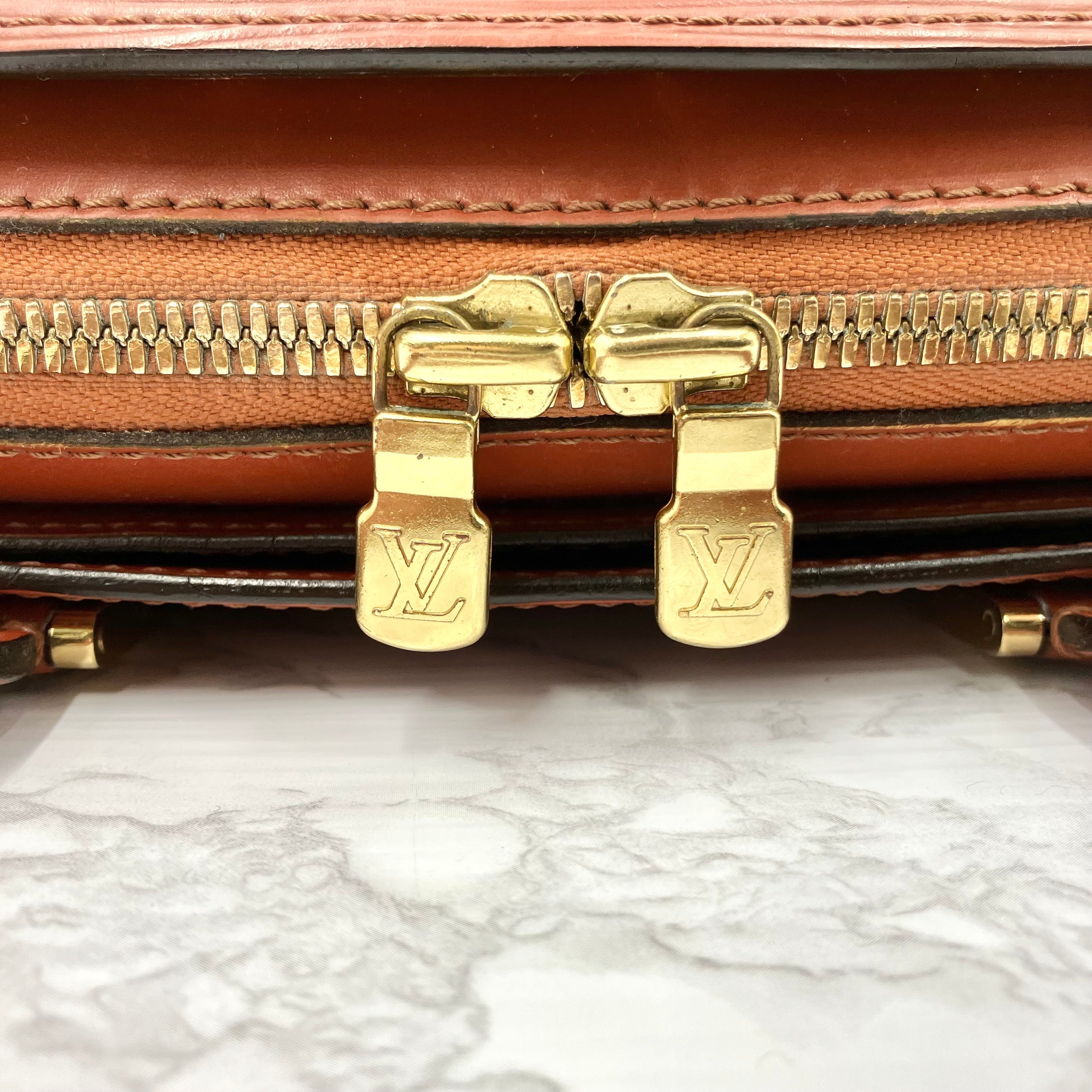 LOUIS VUITTON Epi Pont Neuf